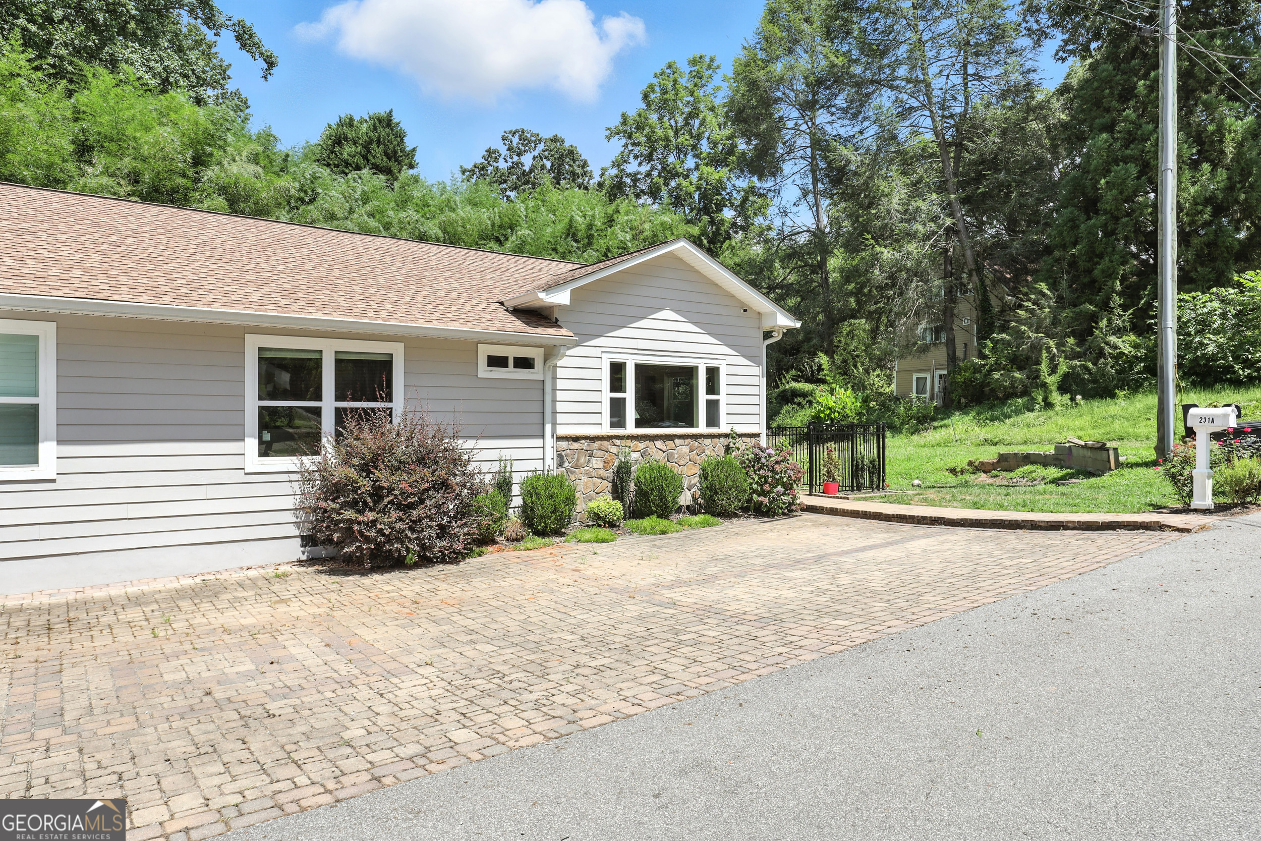 231 Pine AVE A