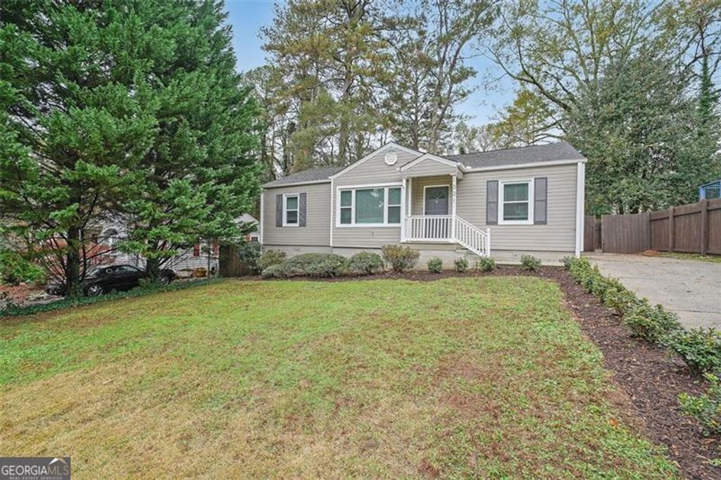 Photo of 1321 ARNOLD Avenue, Atlanta, GA 30324 (MLS # 10650463)