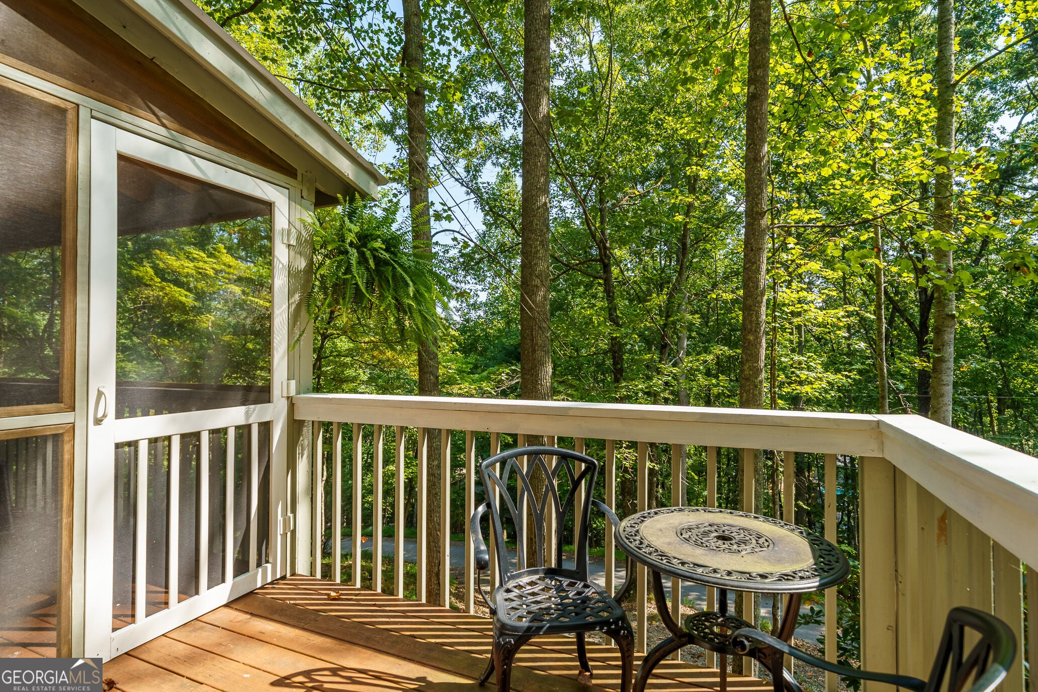 767 Robertson CIR