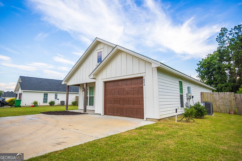 1803 Northside DR