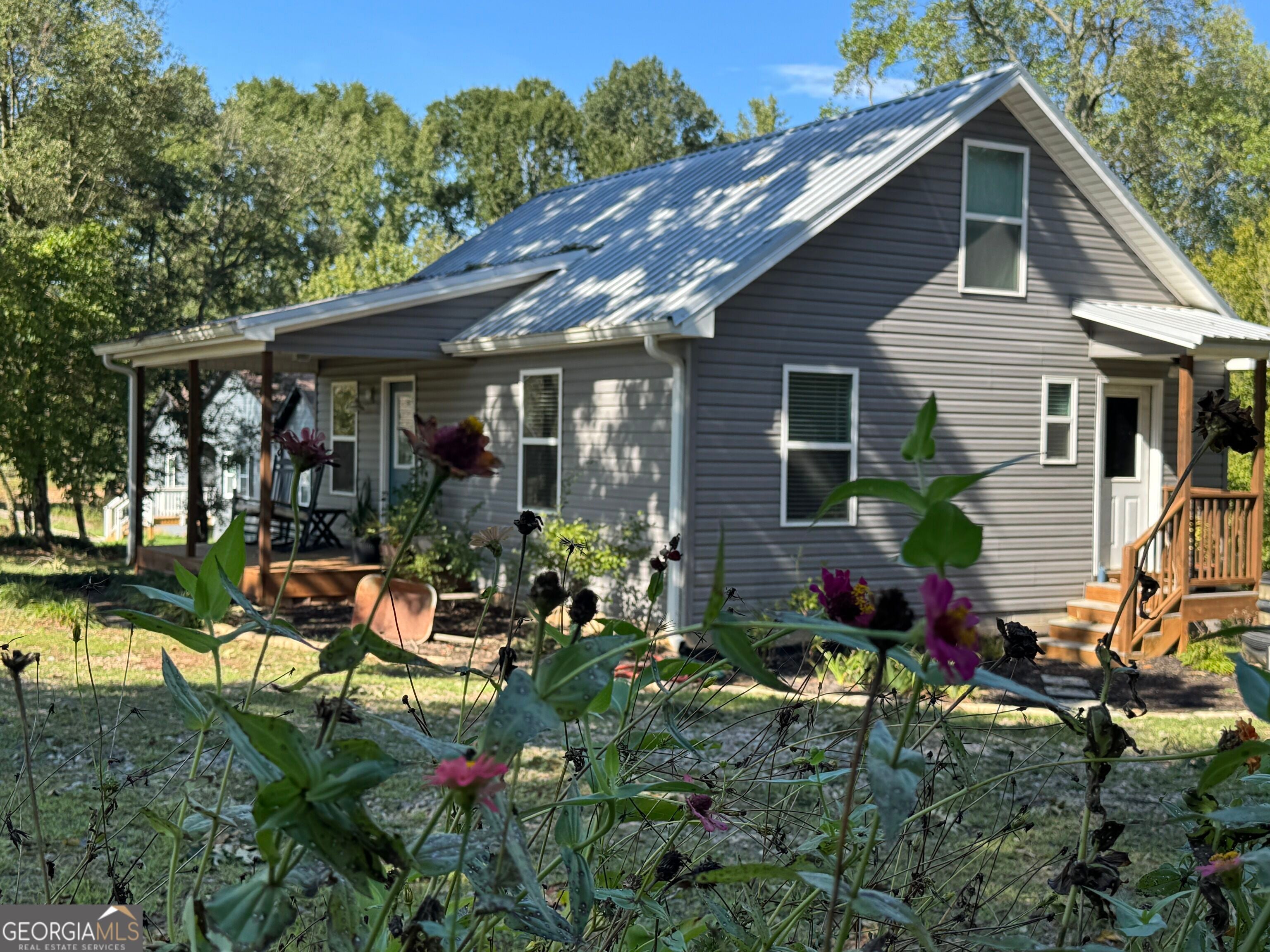 613 Chambers RD