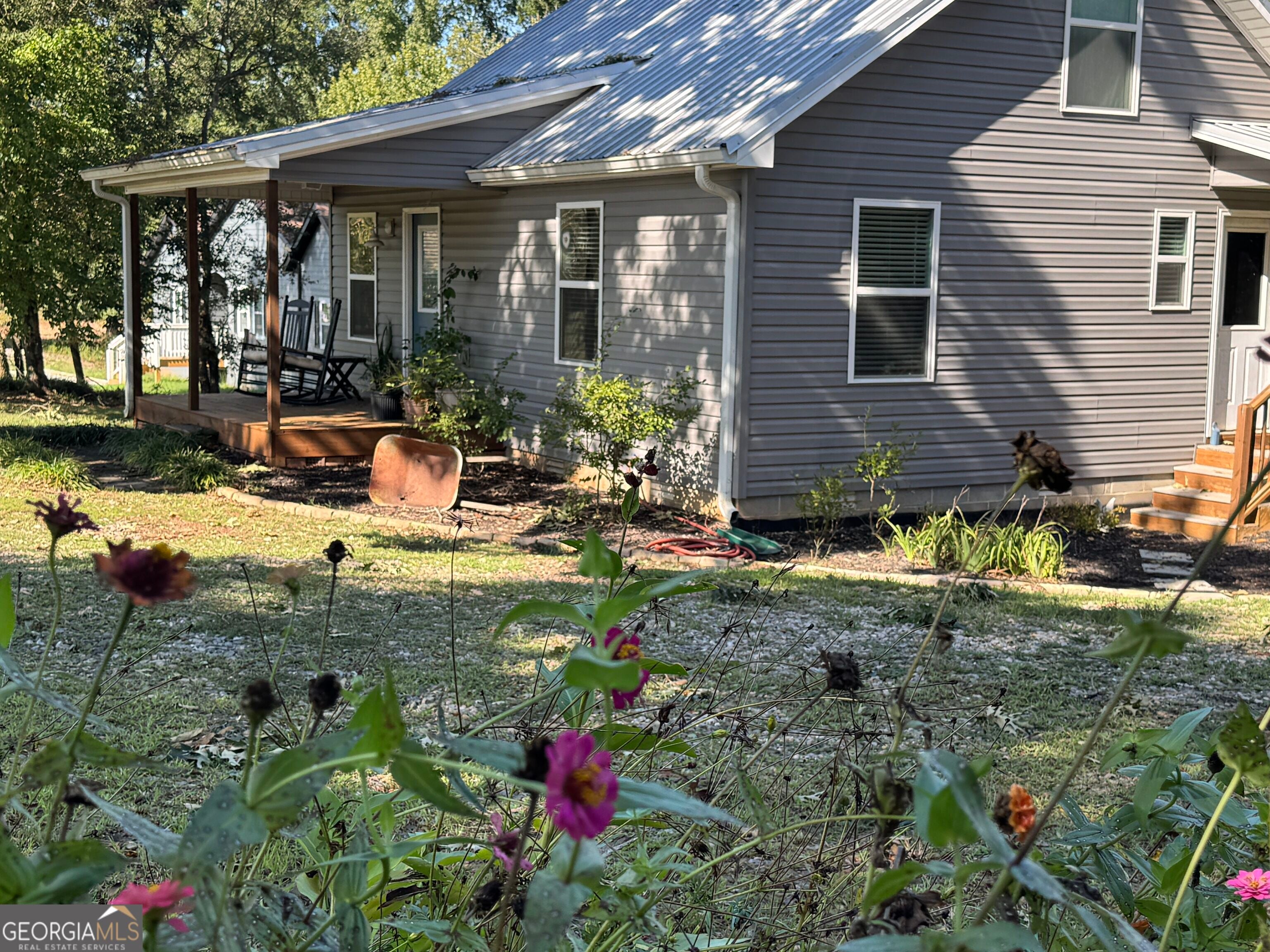 613 Chambers RD