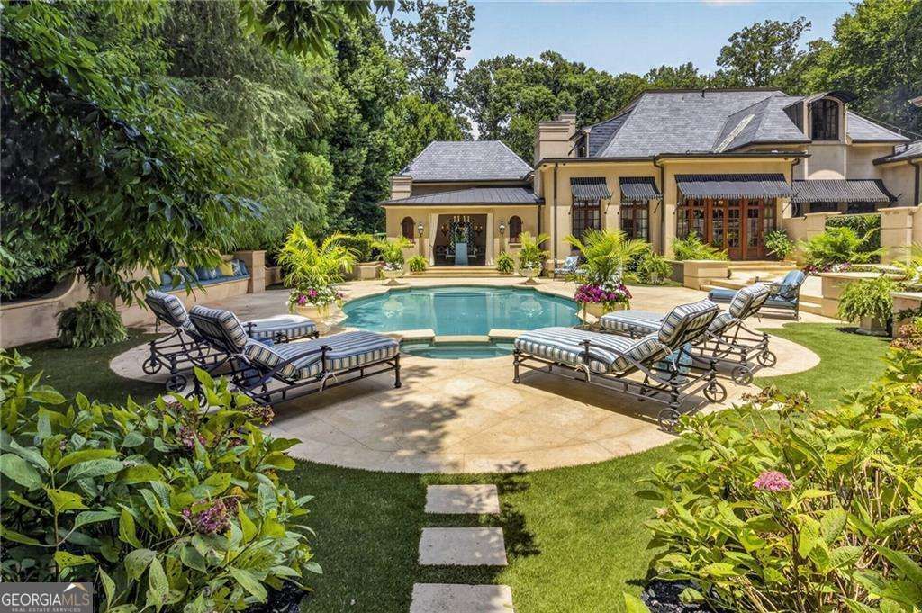 Photo of 675 W Paces Ferry #14 Road NW, Atlanta, GA 30327 (MLS # 10809059)