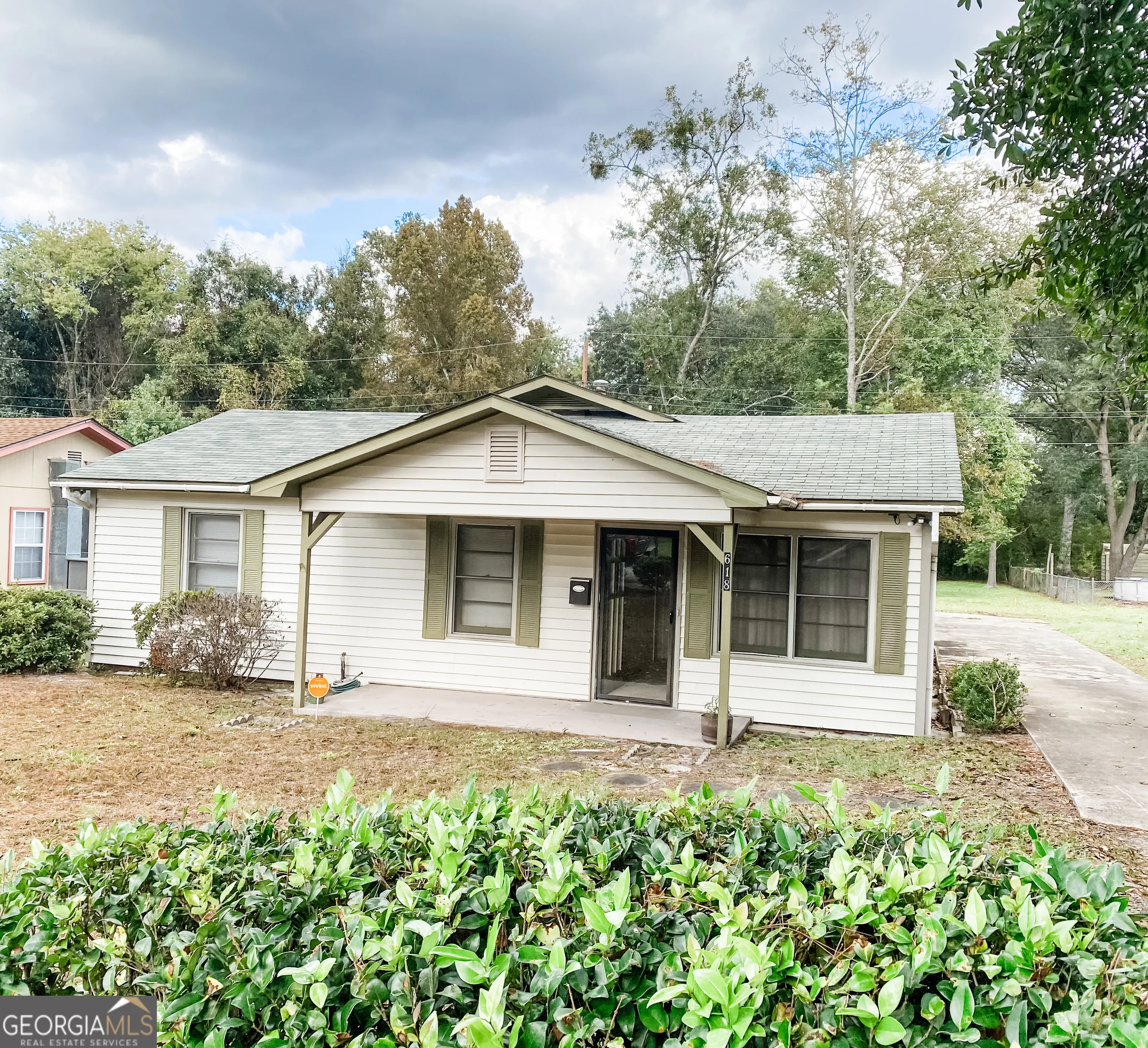 618 Robinson Drive