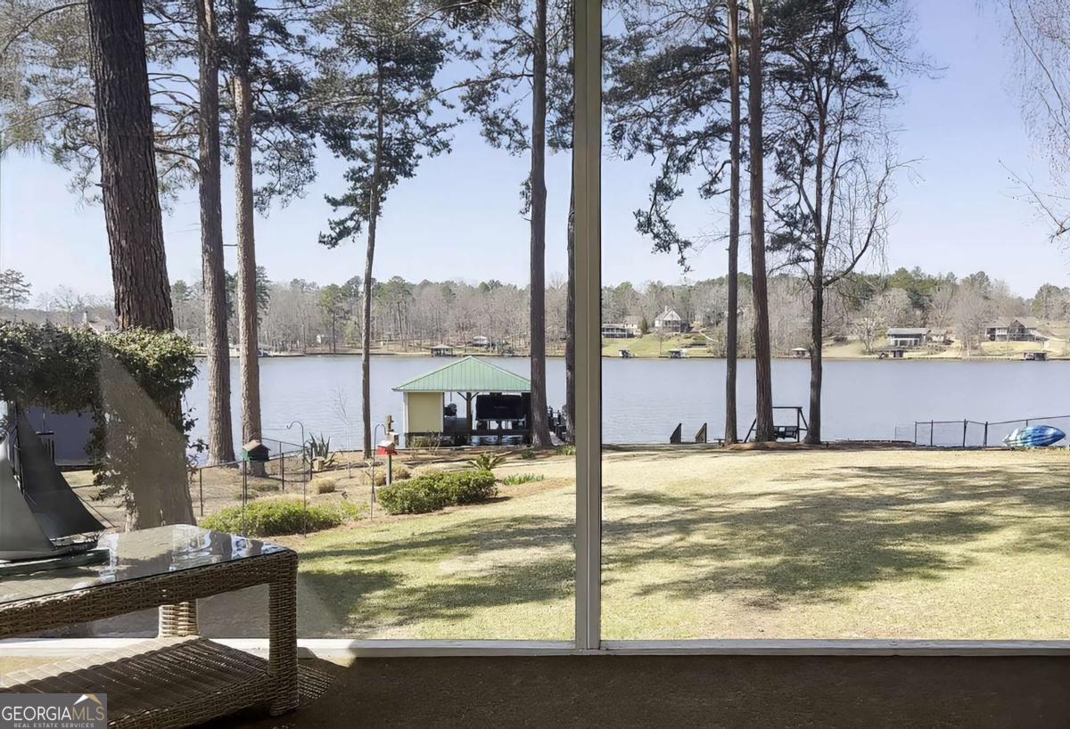 111 Willow CV
