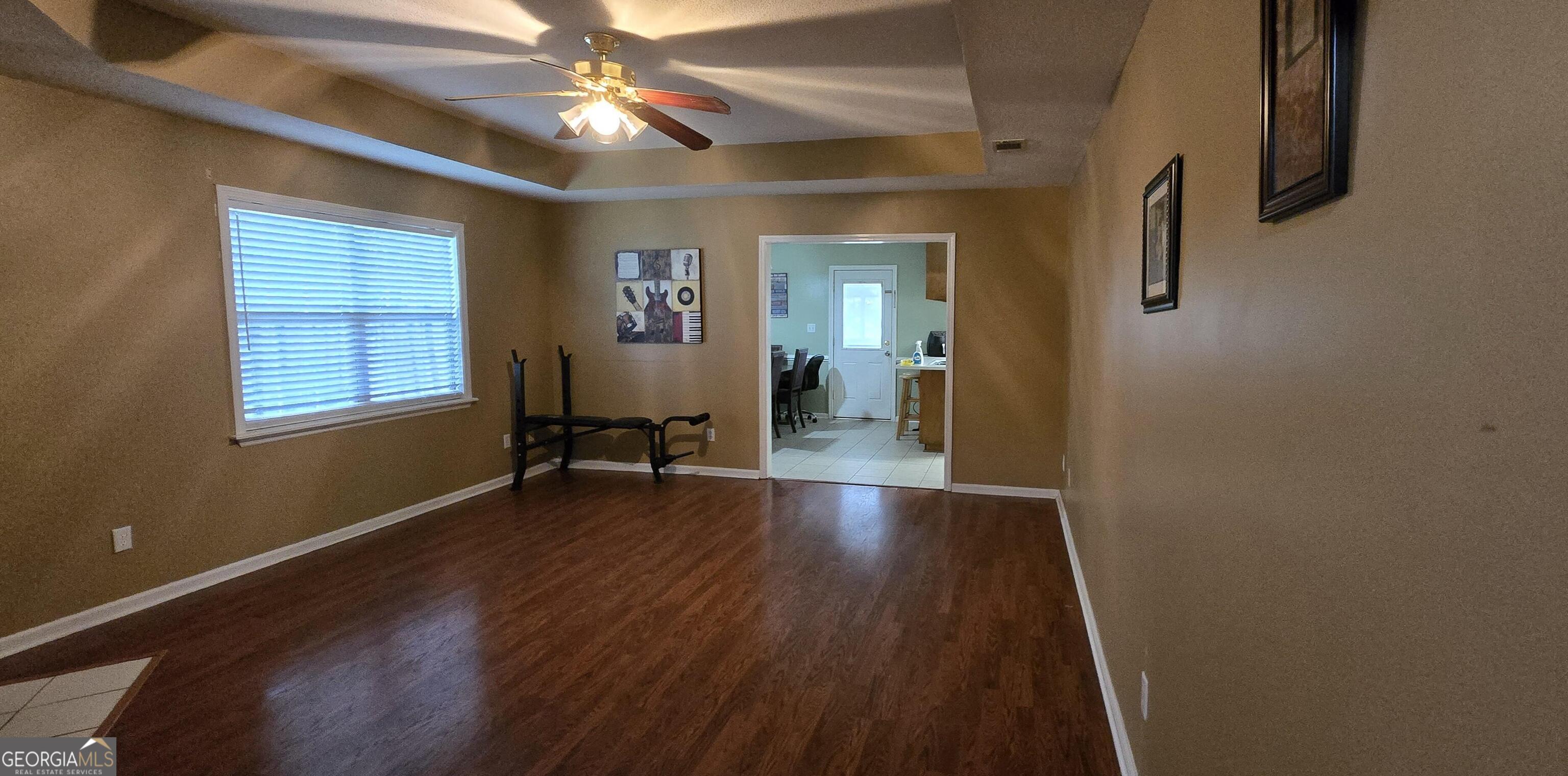 3744 Mulligan RD