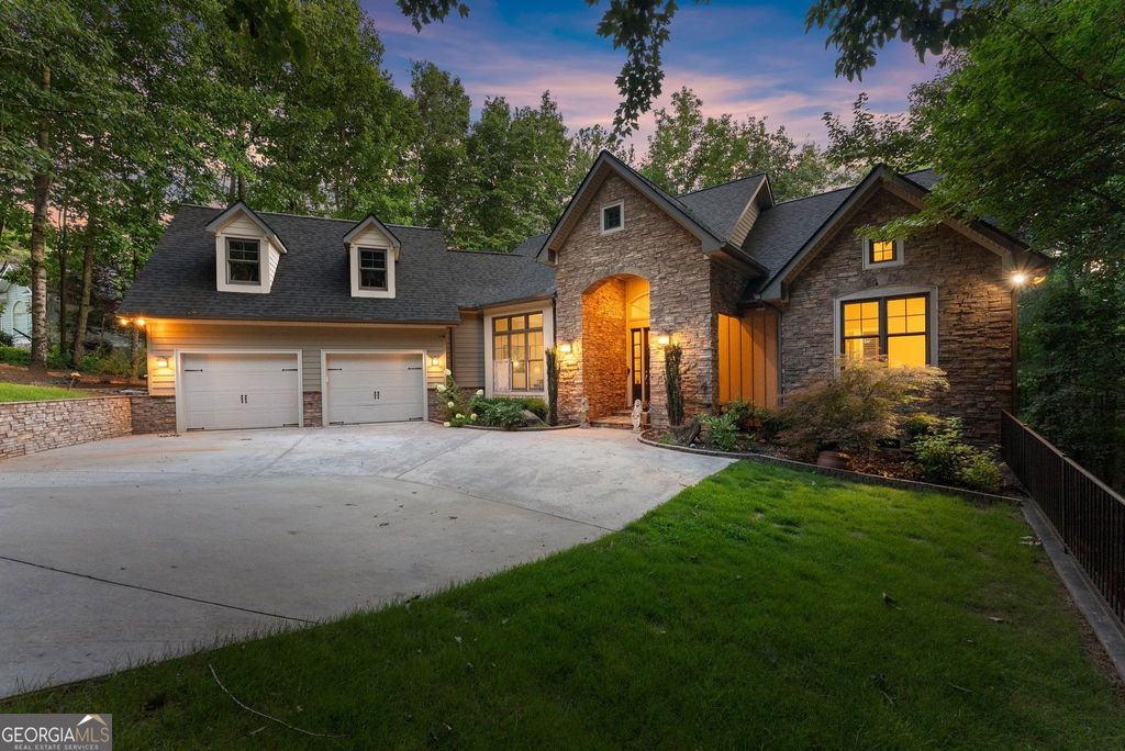 Photo of 746 Plum Lane, Clarkesville, GA 30523 (MLS # 10797786)