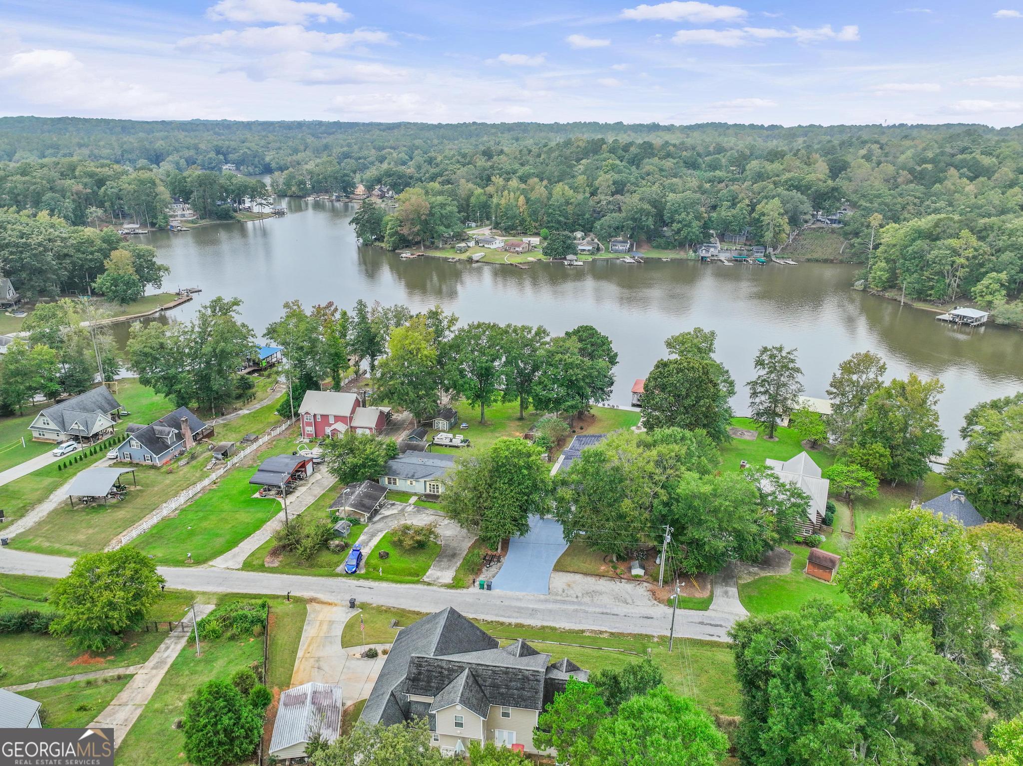 250 Rainbow DR