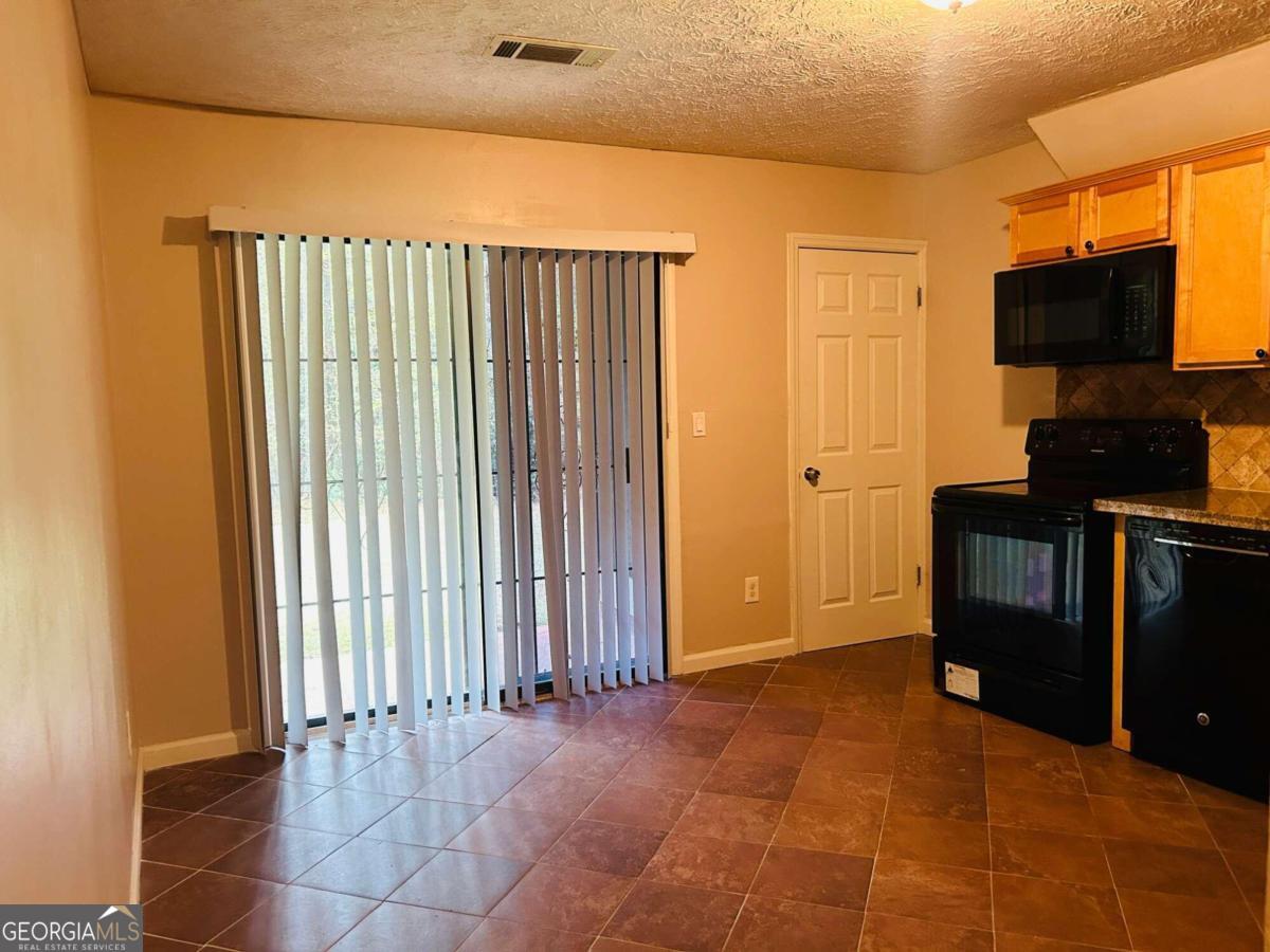 140 Summerwood DR 140