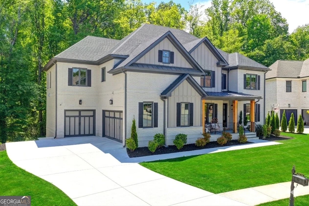 1370 Rumson Lane