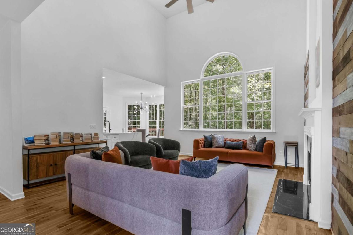 1625 Hawkins Cove TRL