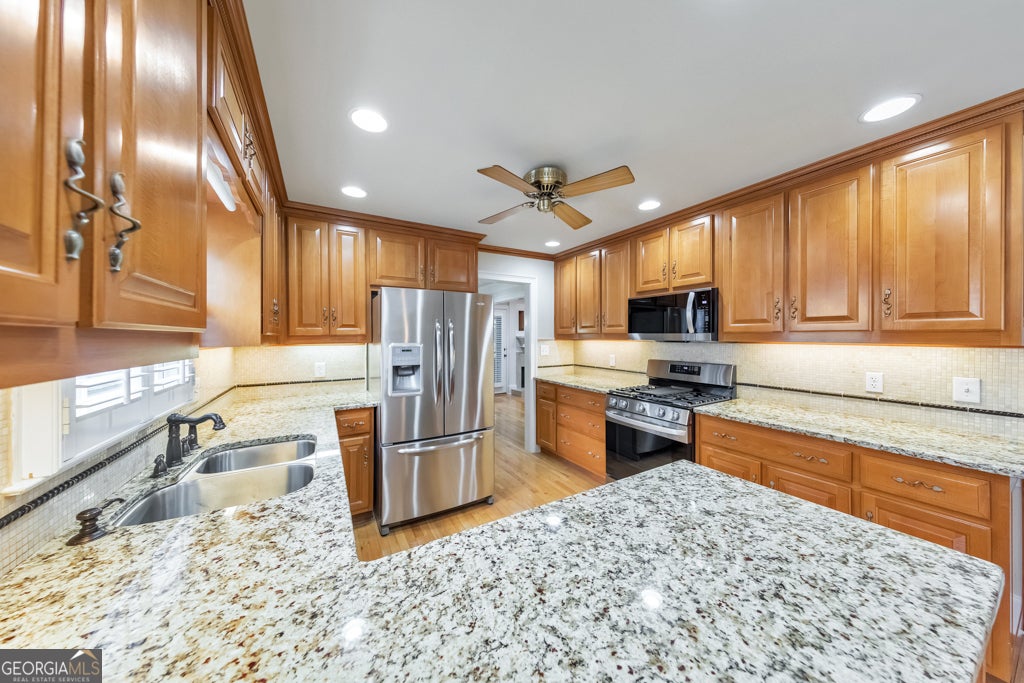 1040 Westover CT SW