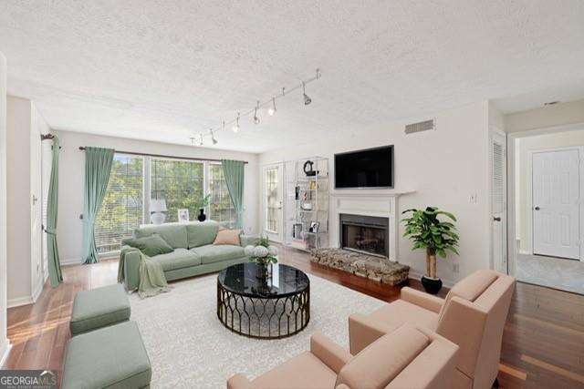 2308 Country Park DR SE