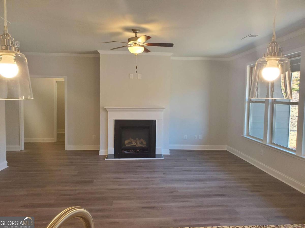 1415 Sunny Valley LN