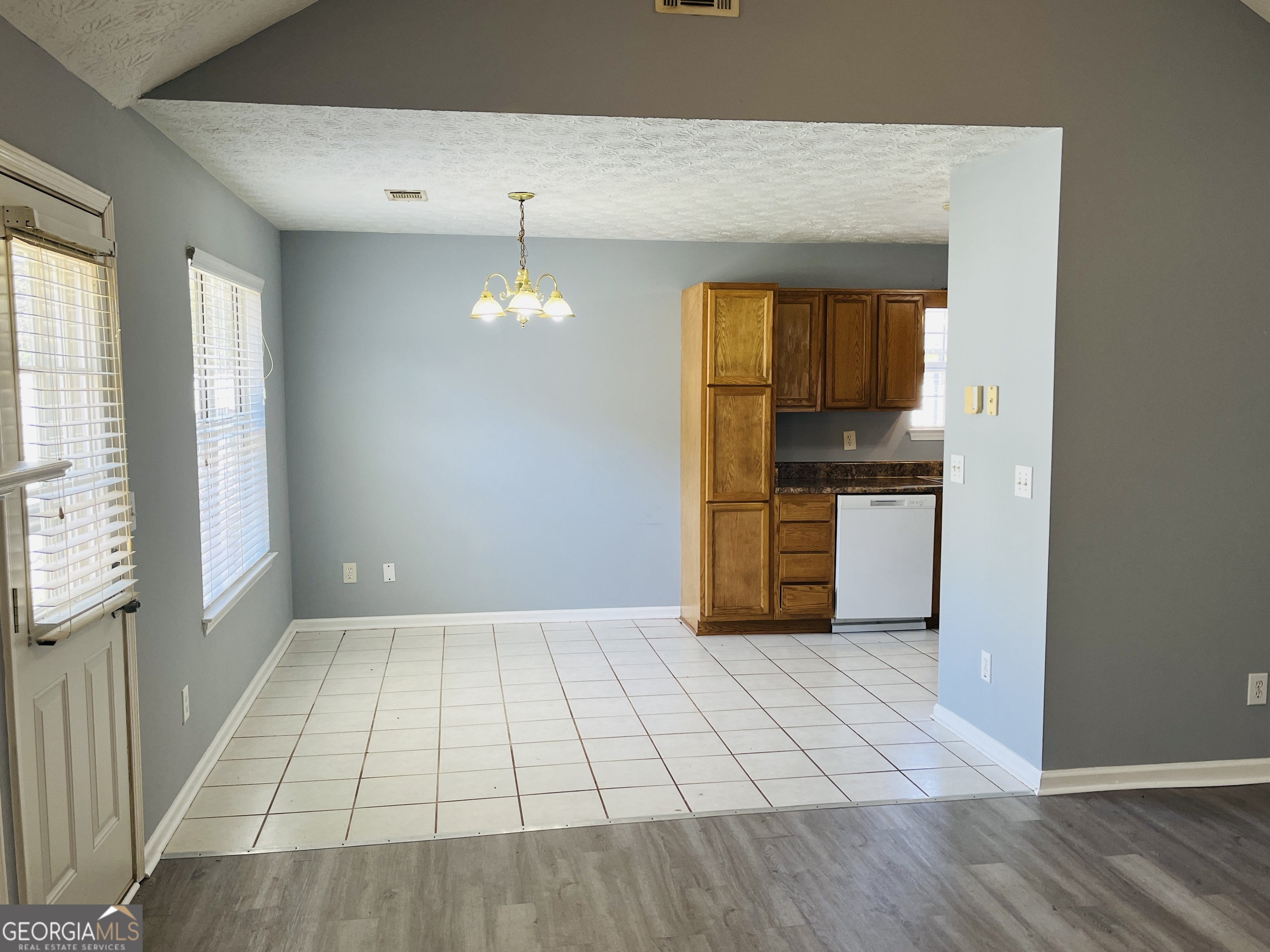 405 Peeks Crossing DR