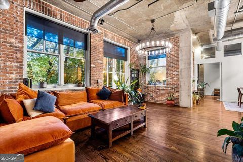 Photo of 3235 Roswell Road NE #609, Atlanta, GA 30305 (MLS # 10644025)