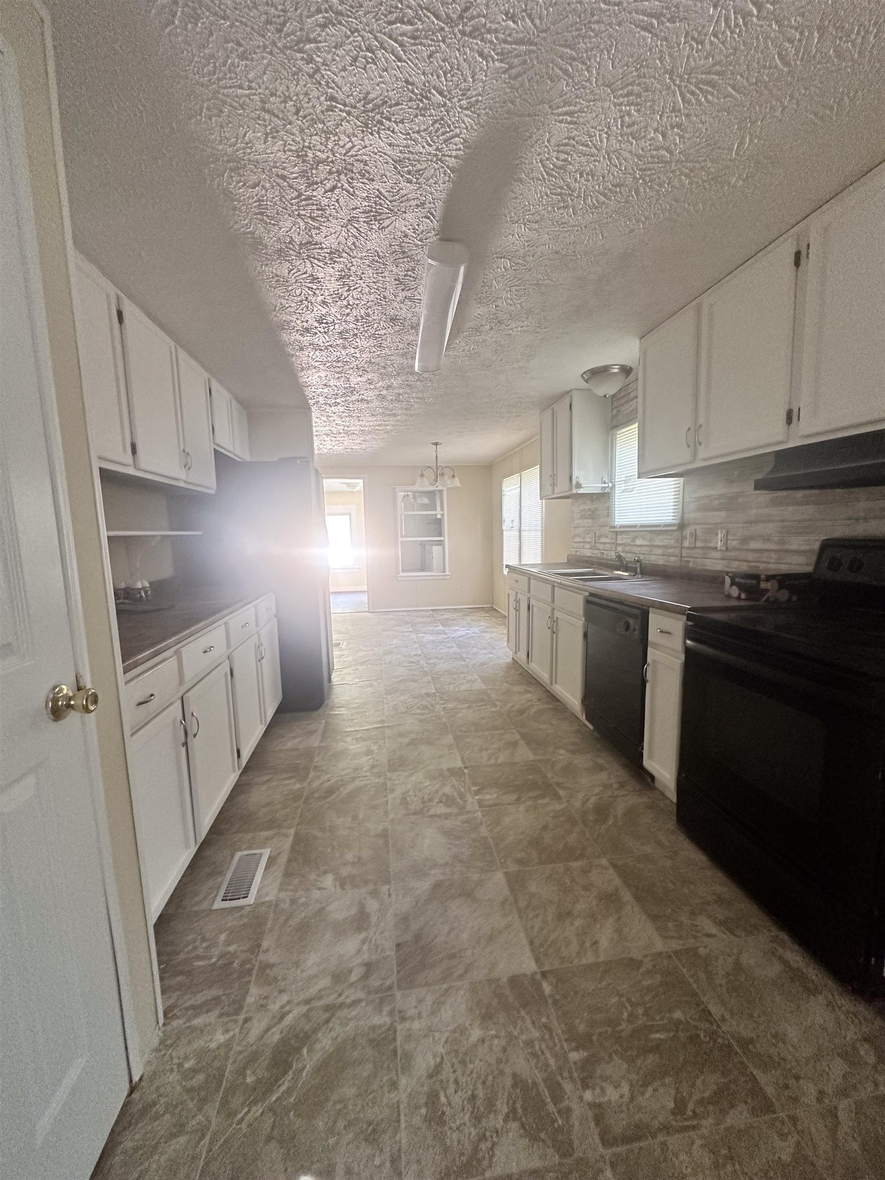 Photo 8 of 34 of 300 Deer Trail LN mobile home