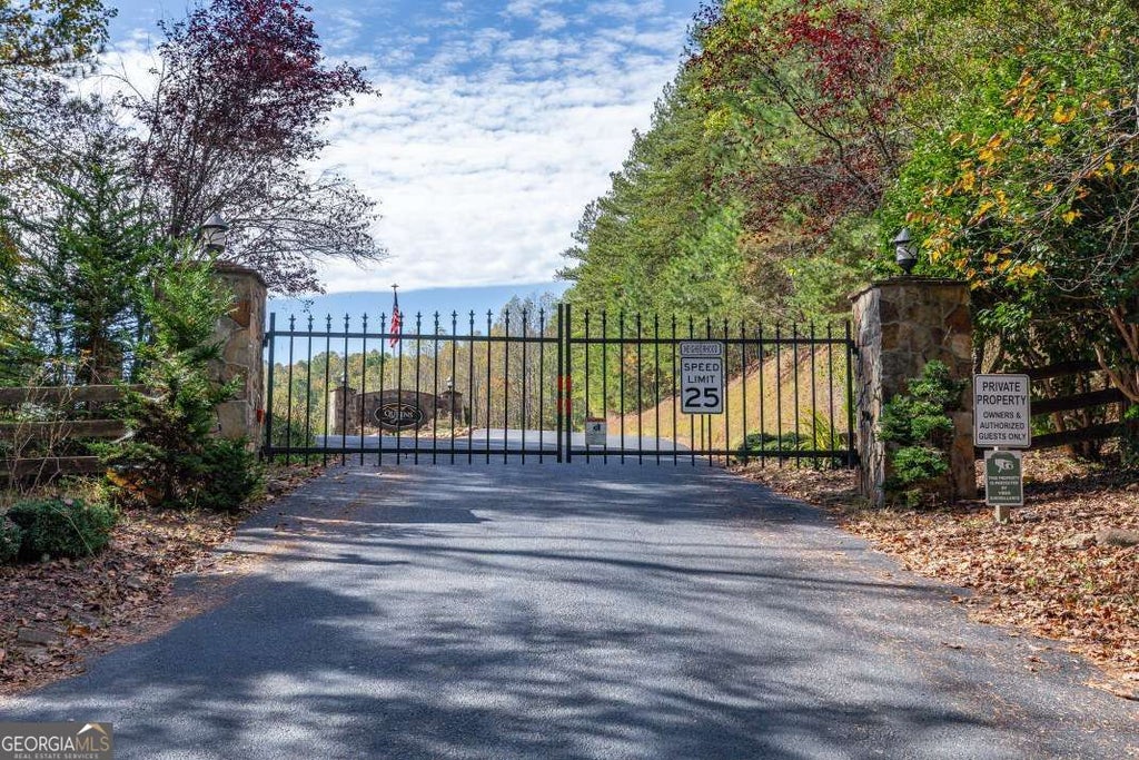 Photo of 27 The Hills At Queens Gap, Blairsville, GA 30512 (MLS # 10878164)