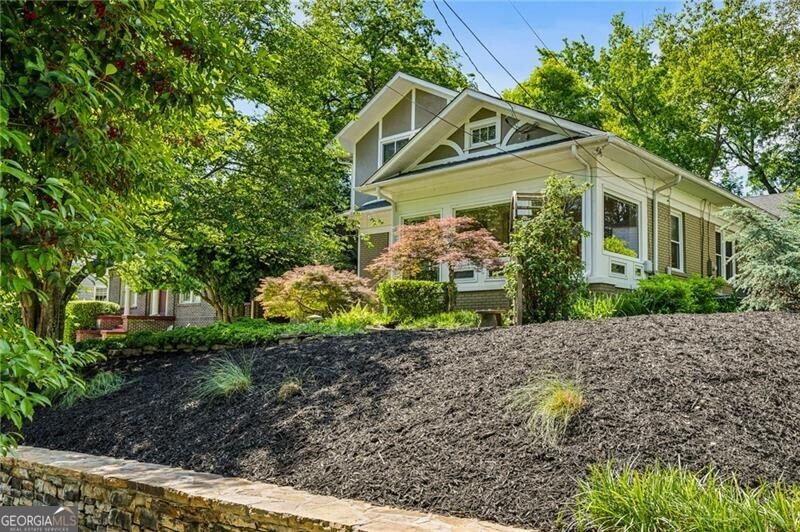 608 Sherwood RD NE