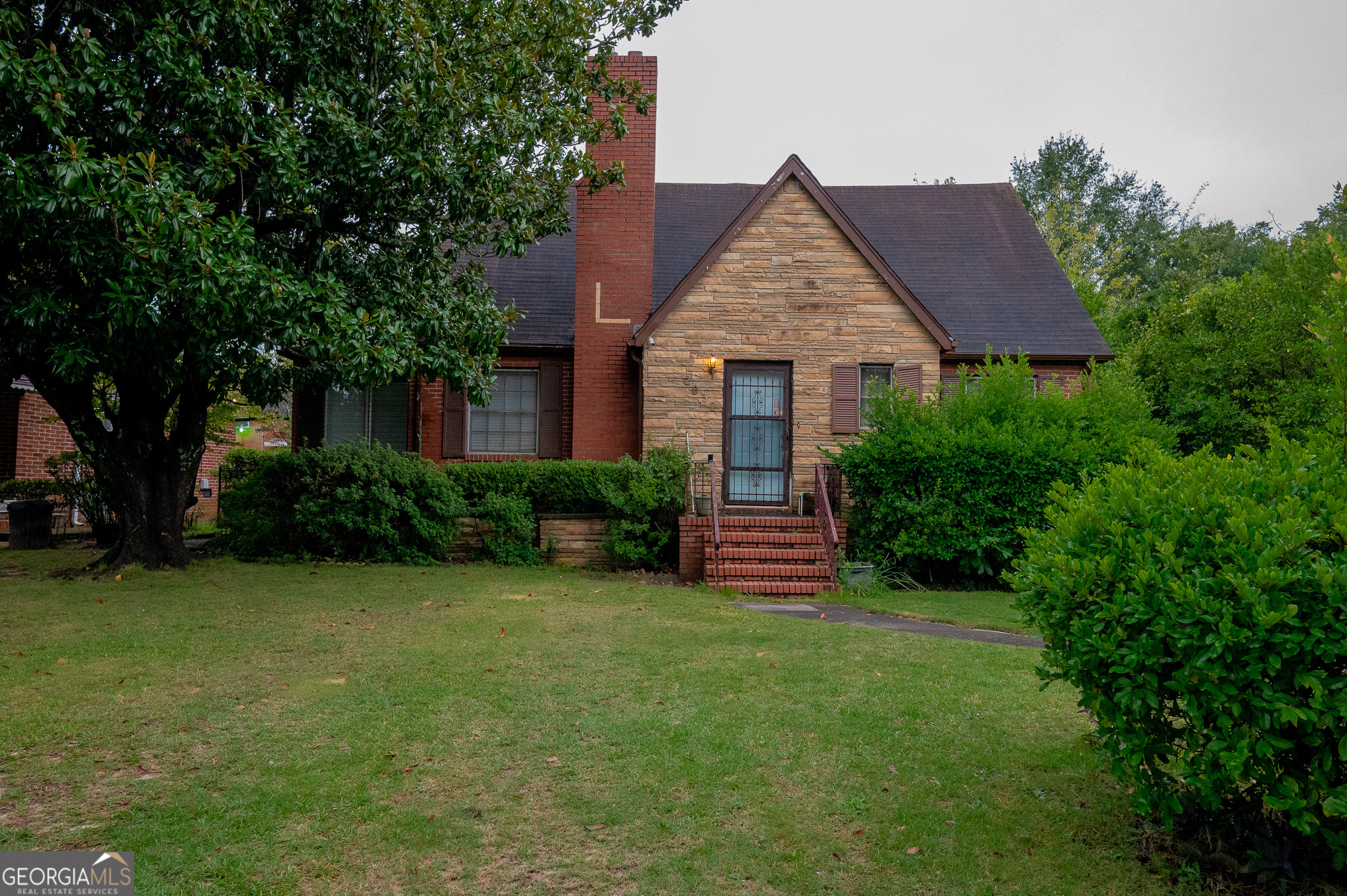 Home is a gem located within its own neighborhood. 6 beds 3 full baths and one half. This home is perfect for true family looking to expand the current family or invite the in-laws to stay. The back yard is secluded creating a semi- private aoura.