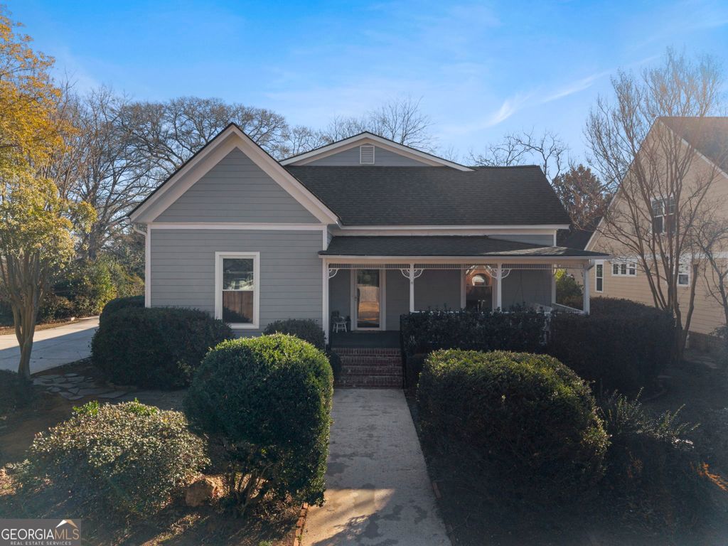 Photo of 114 Cleveland Street, McDonough, GA 30253 (MLS # 10693286)