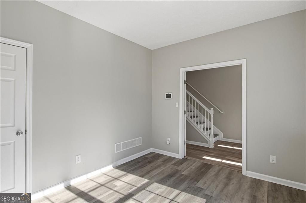 5667 CASCADE RUN SW