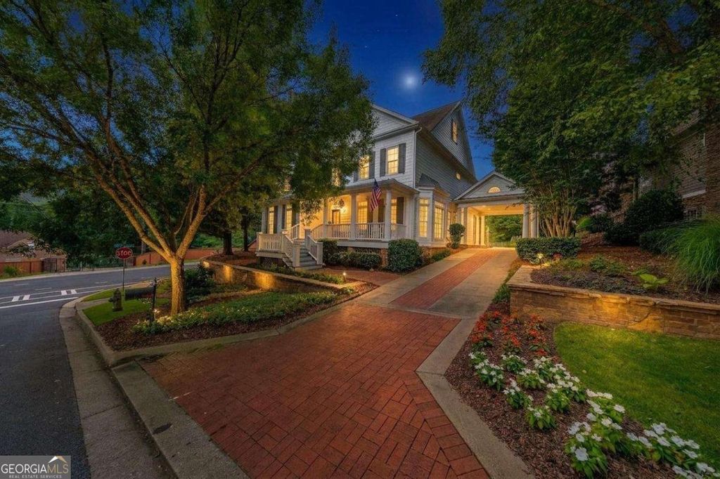 Photo of 3901 Hazelhurst Drive, Marietta, GA 30066 (MLS # 10735643)