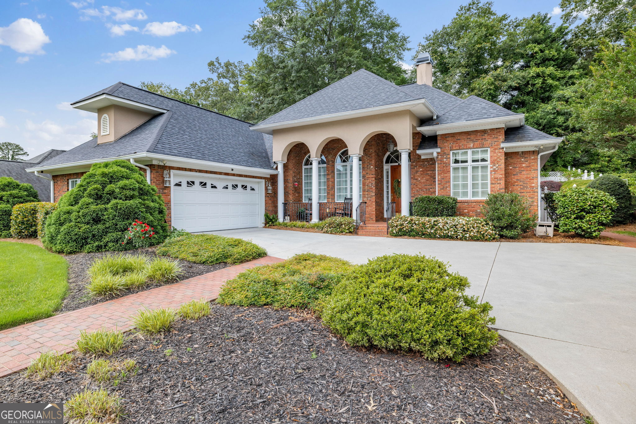 311 Vinings WALK