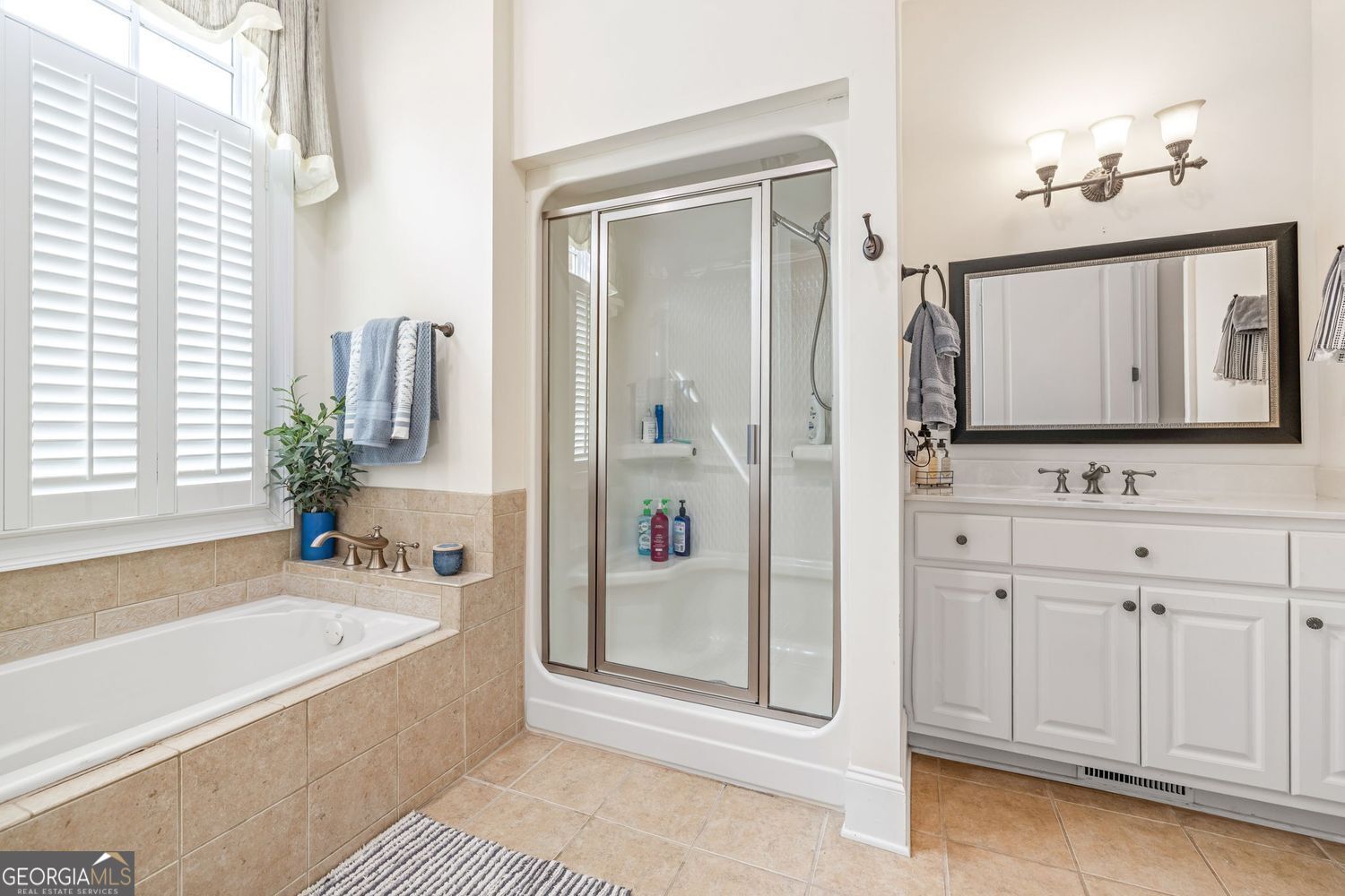 Gainesville, Georgia 30501, United States, 3 Bedrooms Bedrooms, ,2 BathroomsBathrooms,Residential,Active,155215