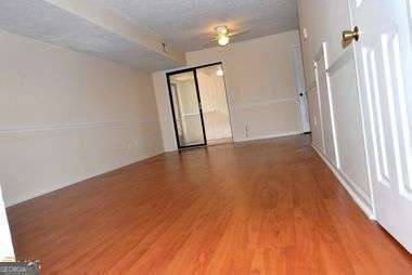 434 Huntington RD 3