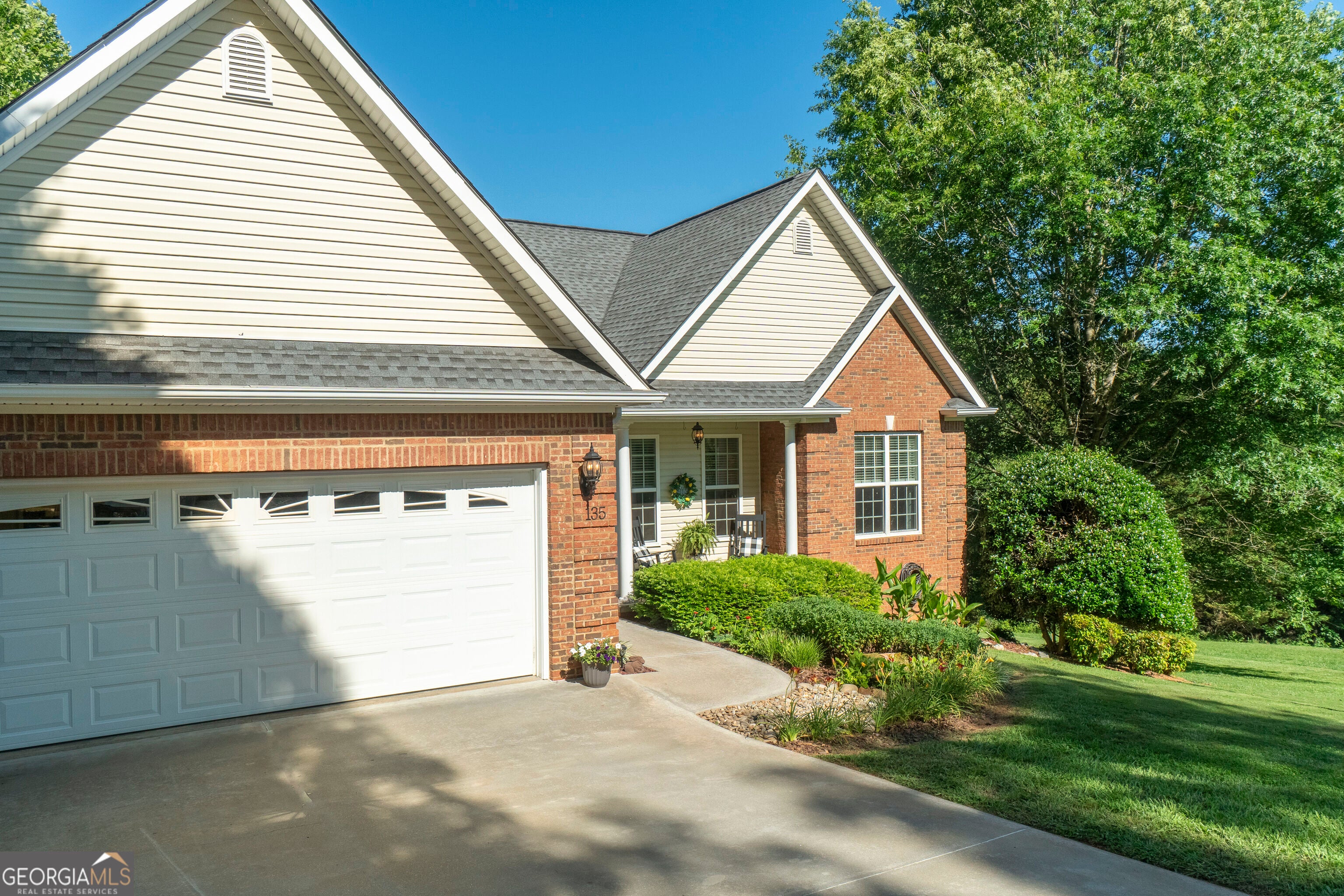 135 Majestic WAY