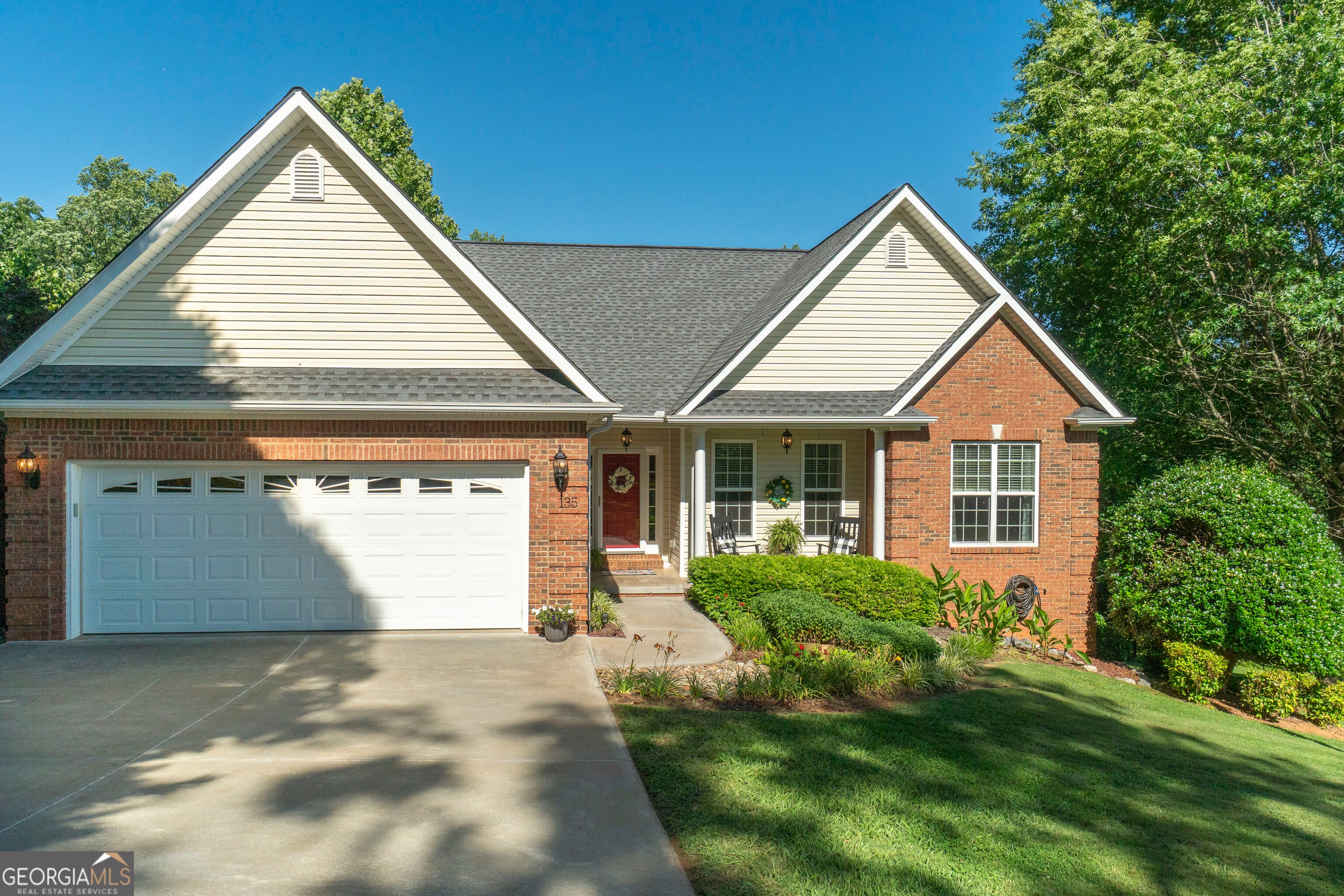 135 Majestic WAY