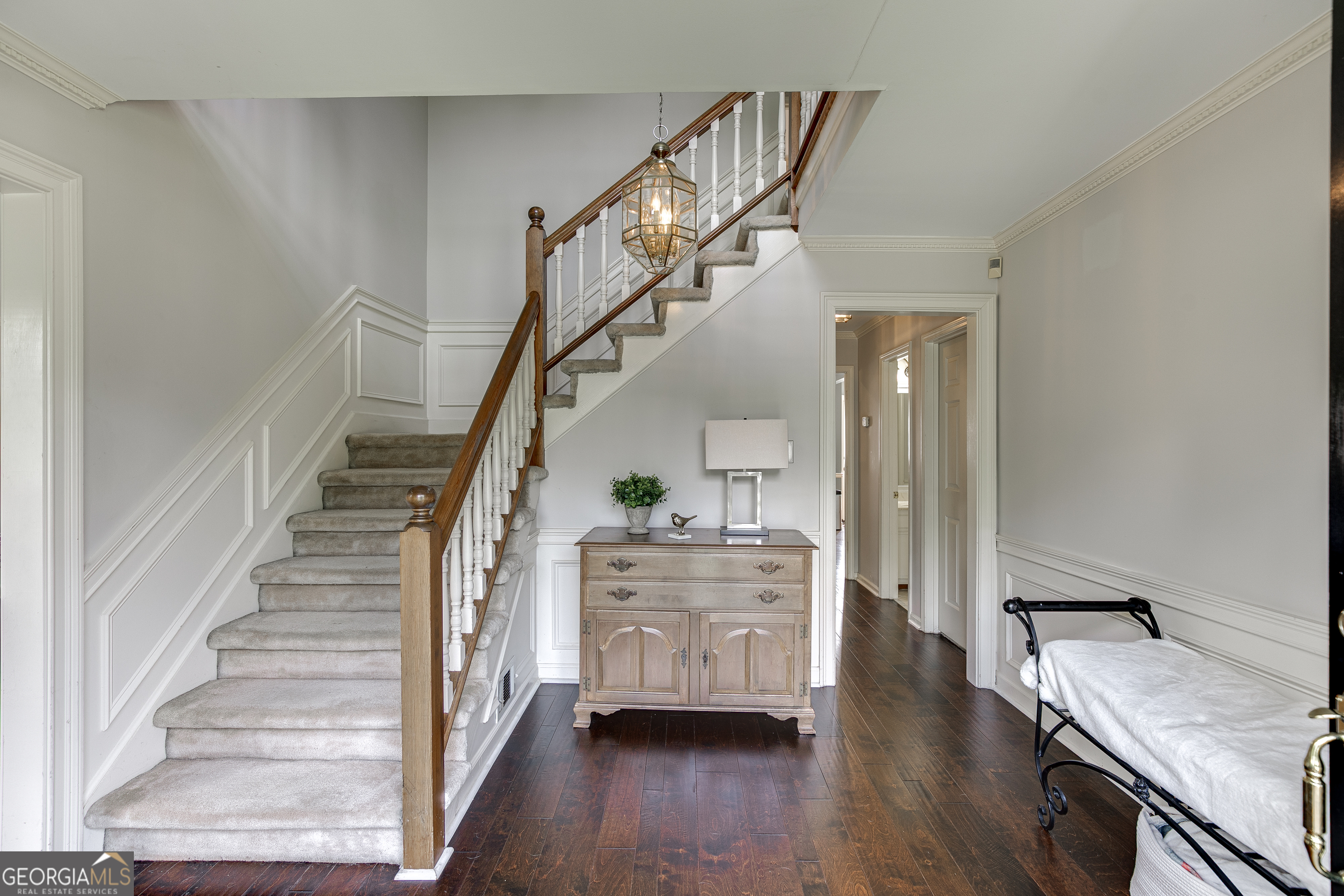 1331 Lakeshore DR