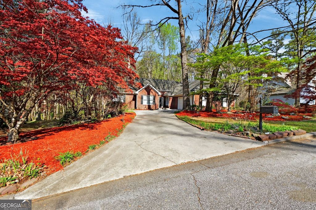 Photo of 601 Cobblestone Lane, Stone Mountain, GA 30087 (MLS # 10725217)