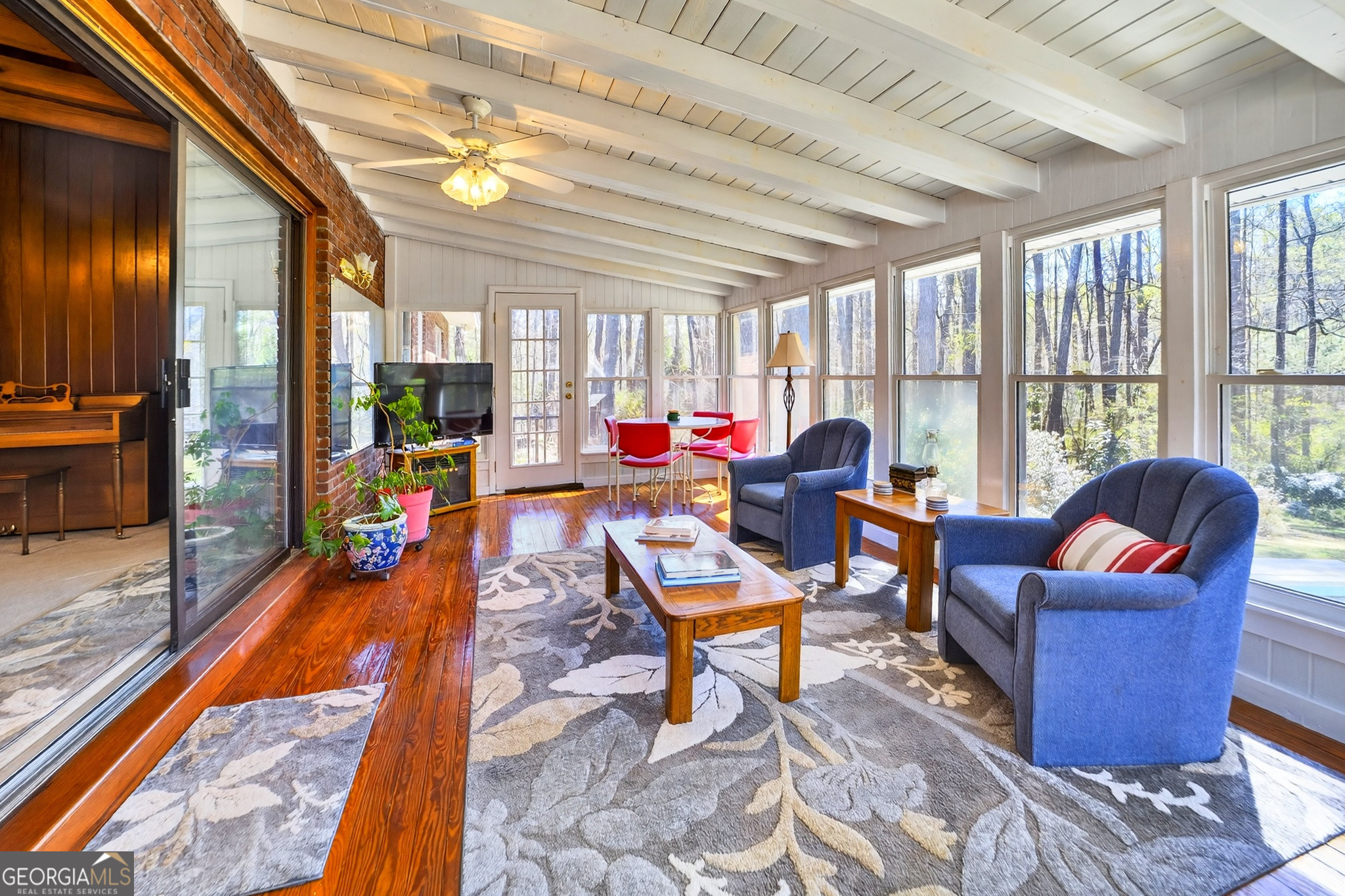 881 Rockbridge RD SW