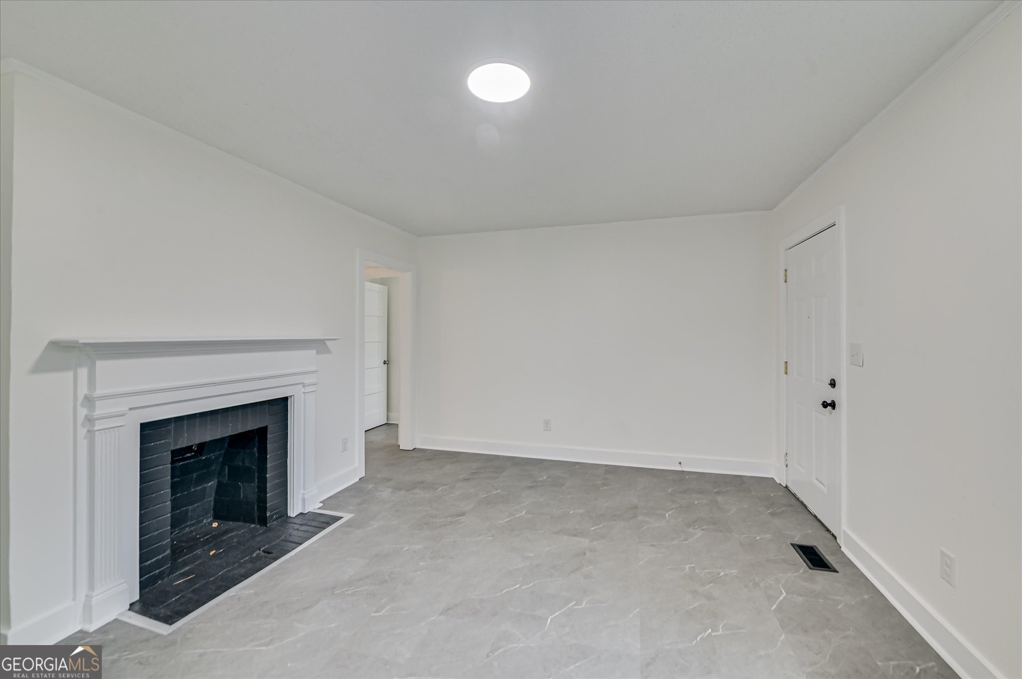 2104 Roosevelt DR