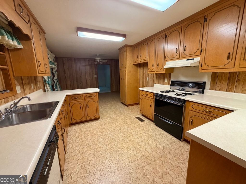 Photo of 213 Stembridge Road SE, Milledgeville, GA 31061 (MLS # 10741834)