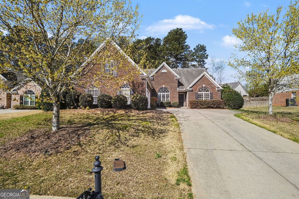 Photo of 4104 Roslindale Lane, Buford, GA 30519 (MLS # 10717401)