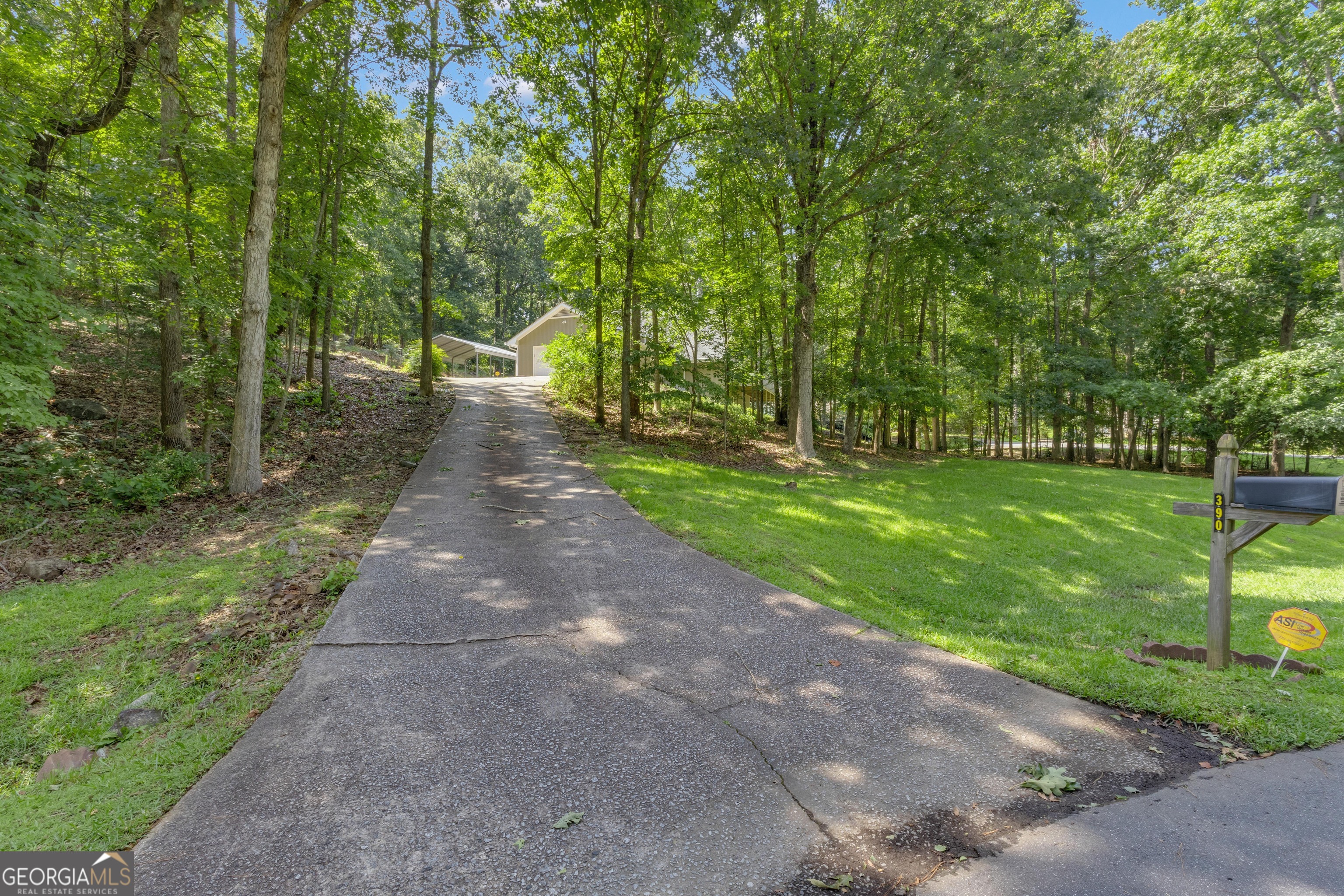 390 Stoneridge WAY