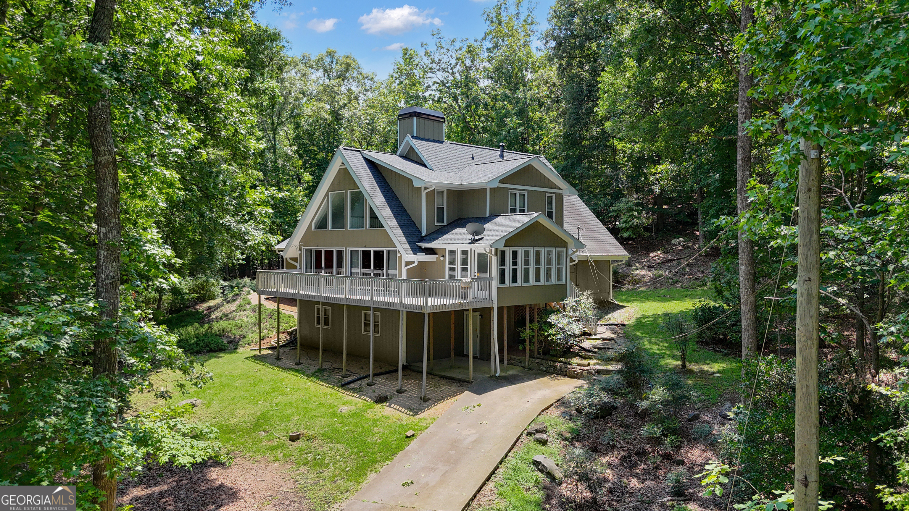 390 Stoneridge WAY