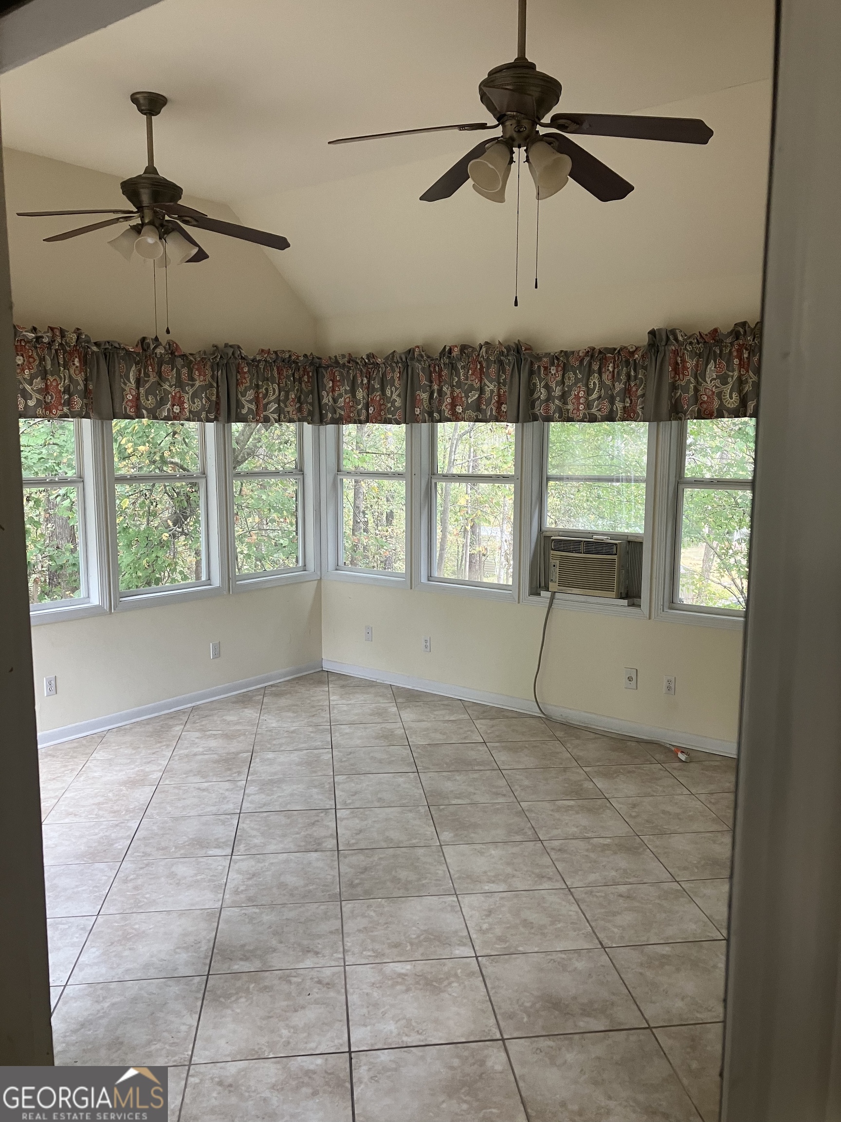 McClanes Ridge - Residential