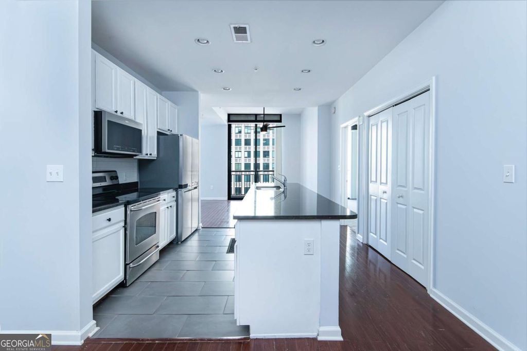 Photo of 3040 Peachtree Road #1501, Atlanta, GA 30305 (MLS # 10660562)