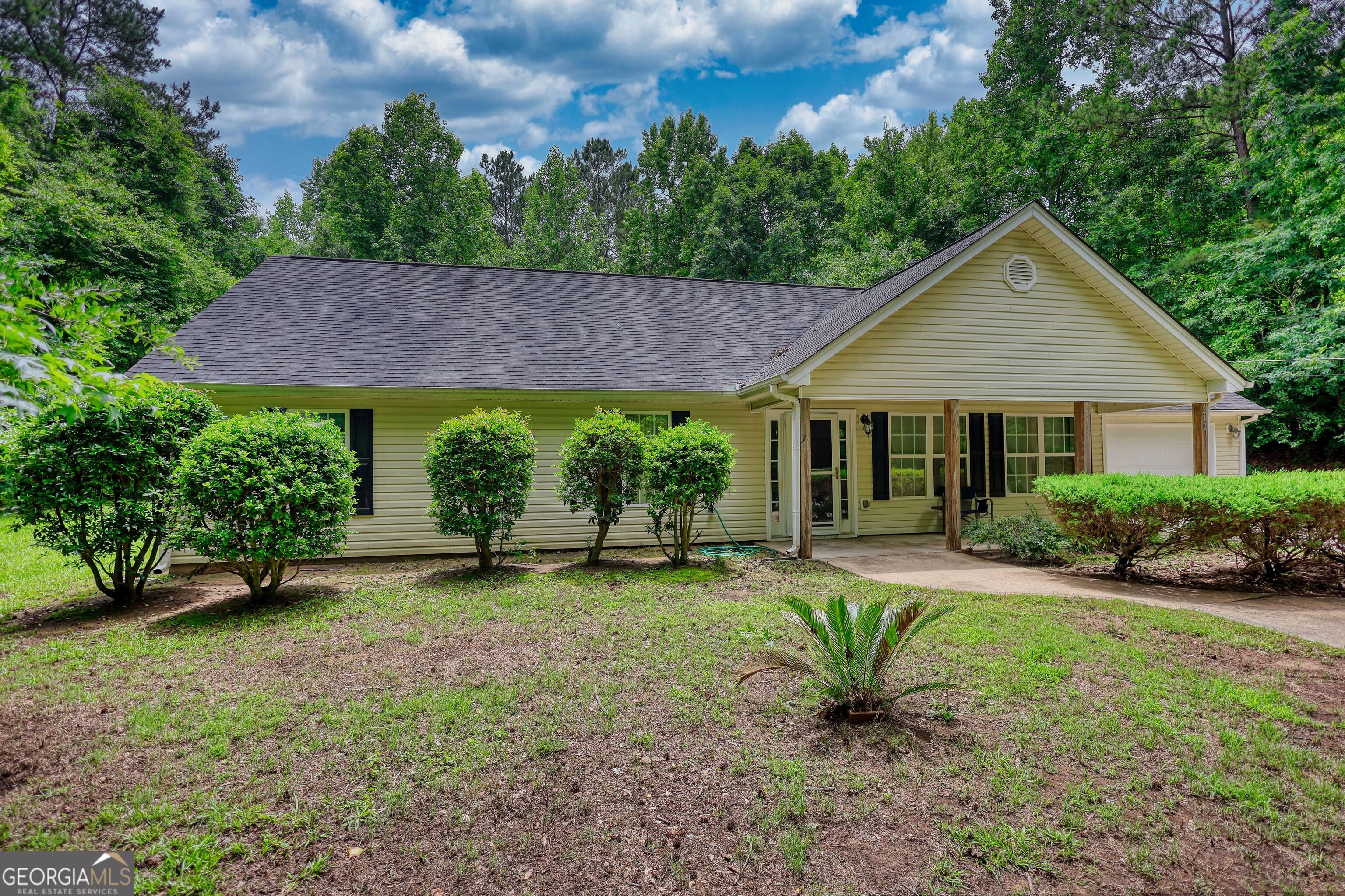 210 Reeves RD