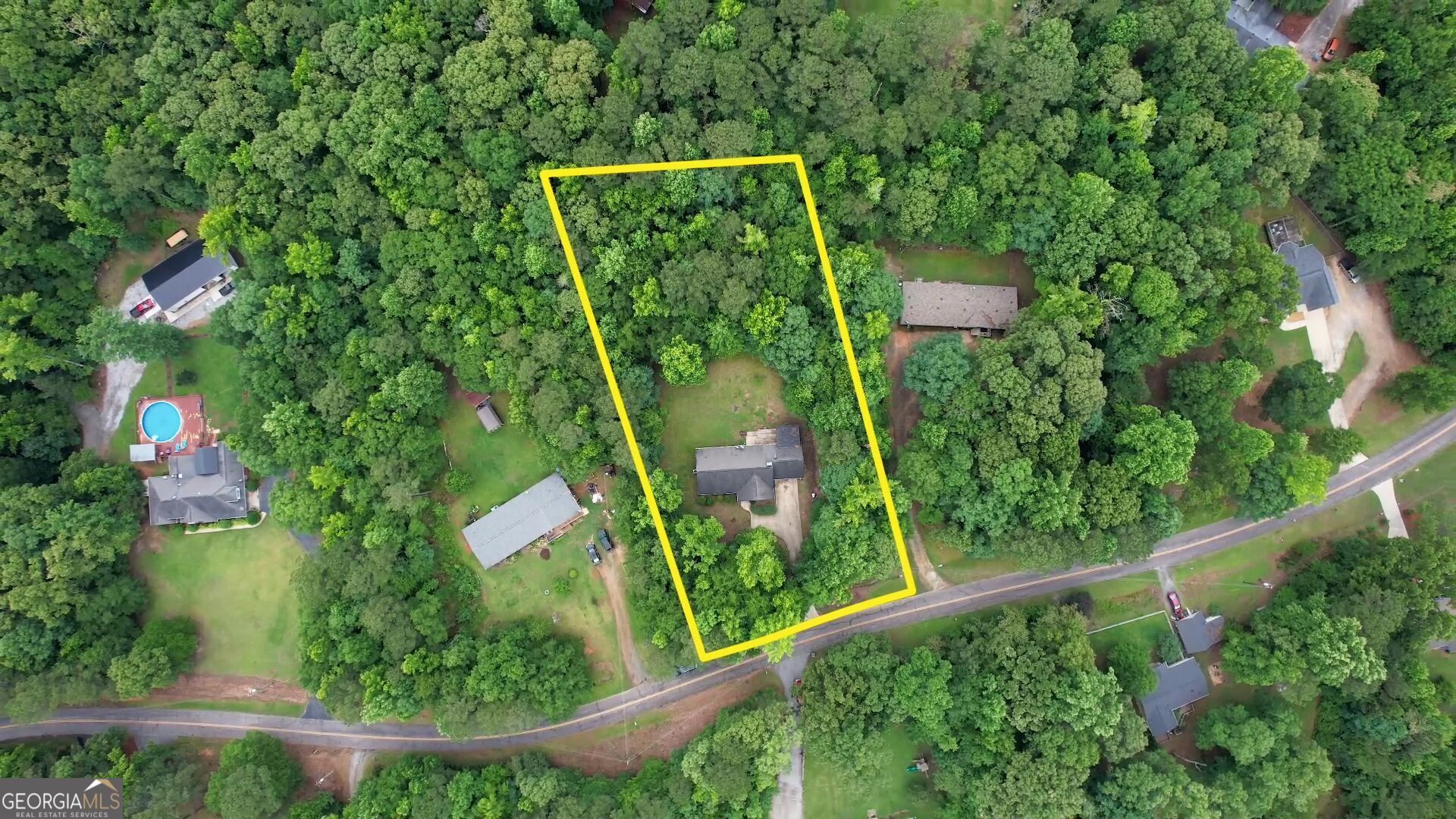 210 Reeves RD