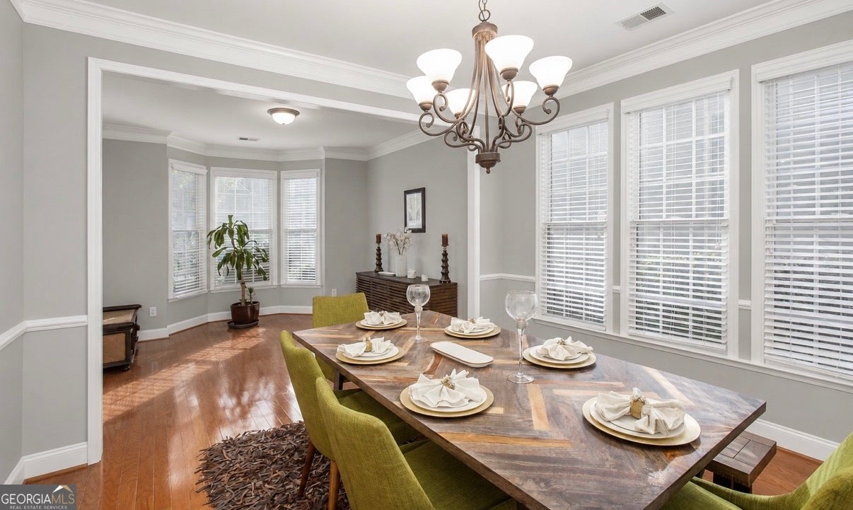 26 Coopers Glen DR SW