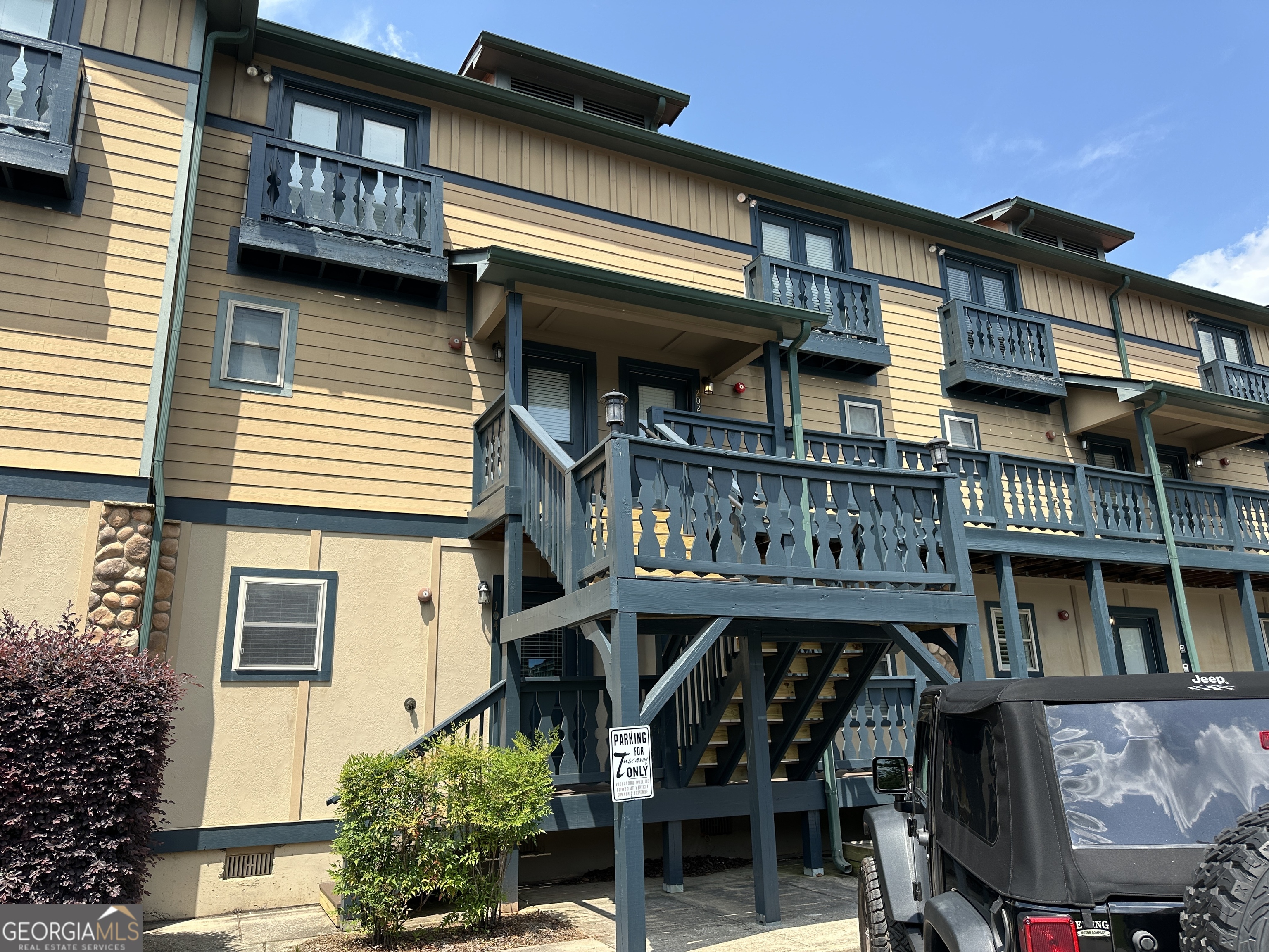 26 Midway ST #205 & DOOR #202