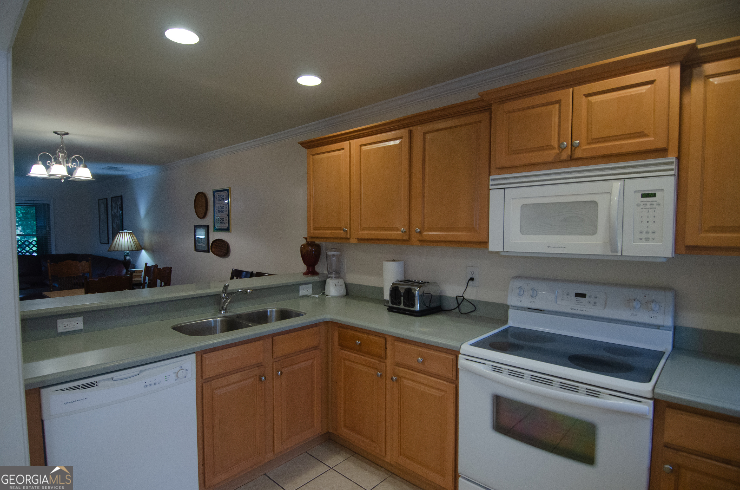 26 Midway ST #205 & DOOR #202