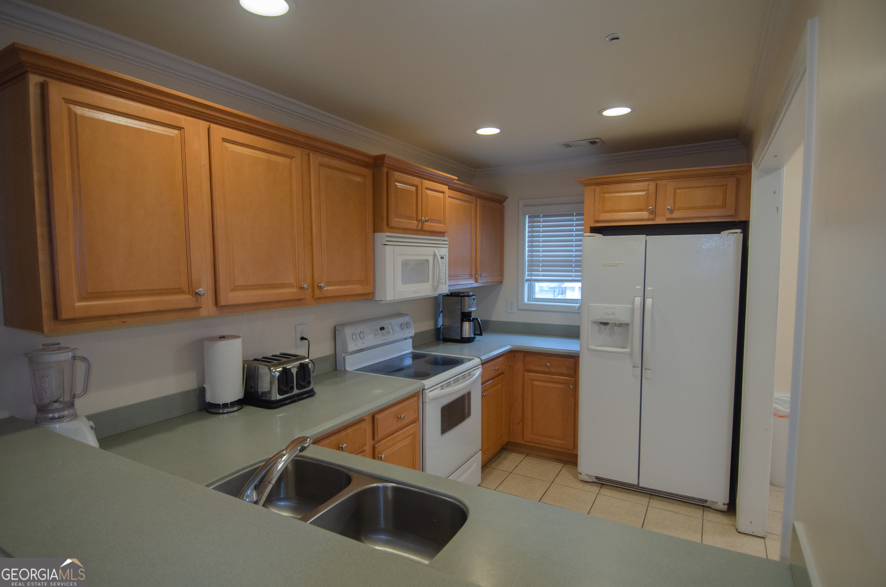 26 Midway ST #205 & DOOR #202