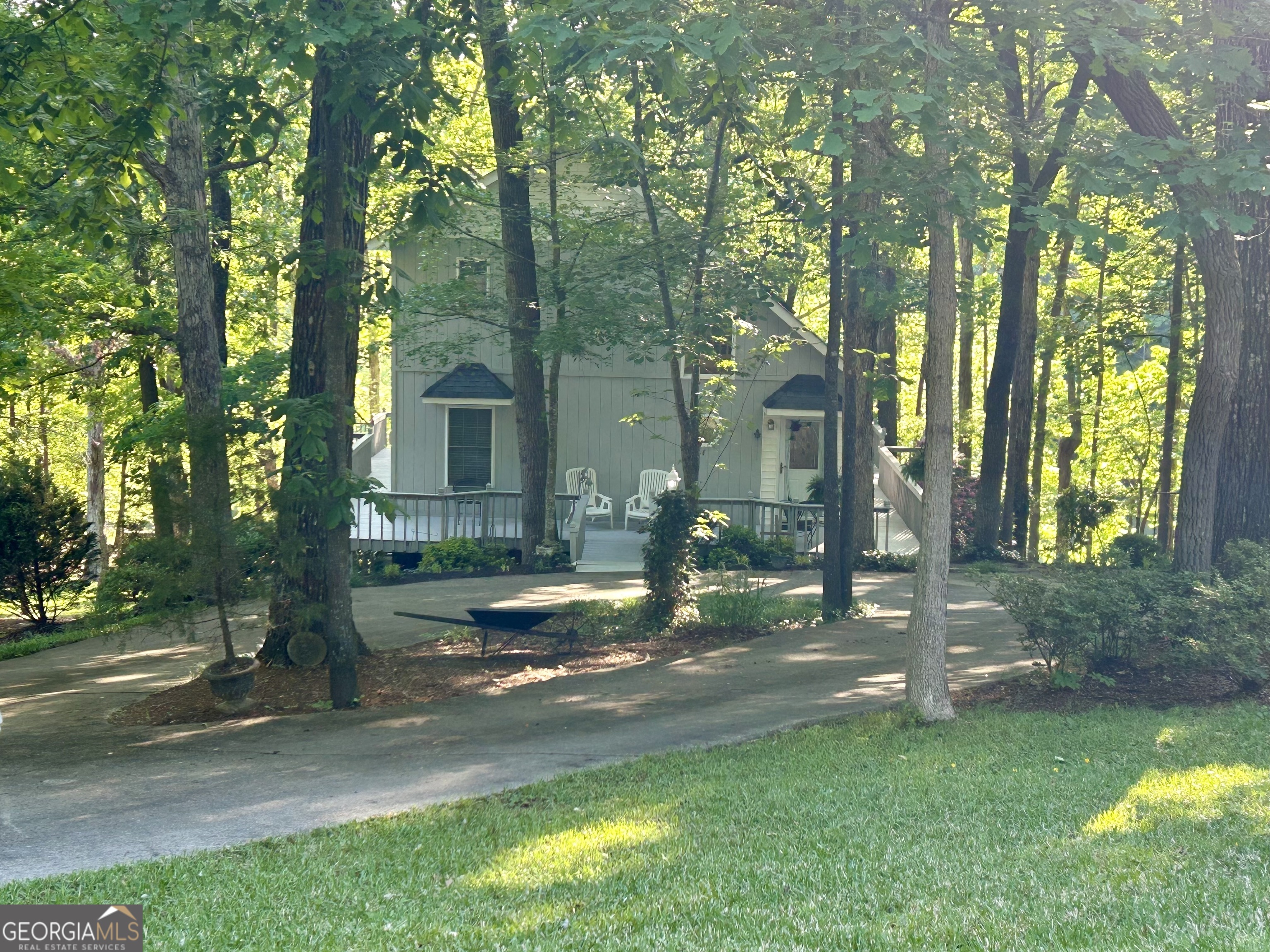 353 Bow Dr.
