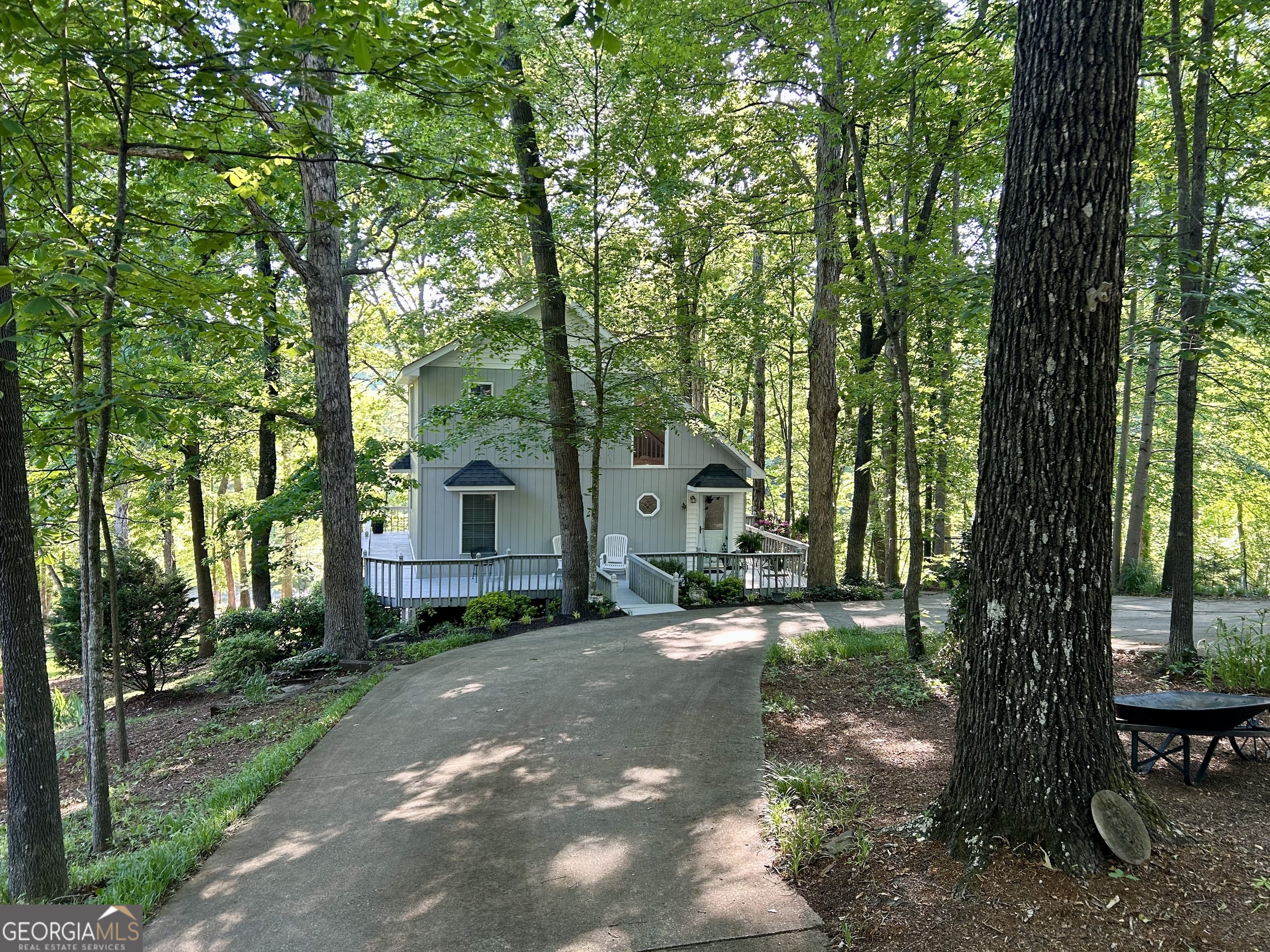 353 Bow Dr.